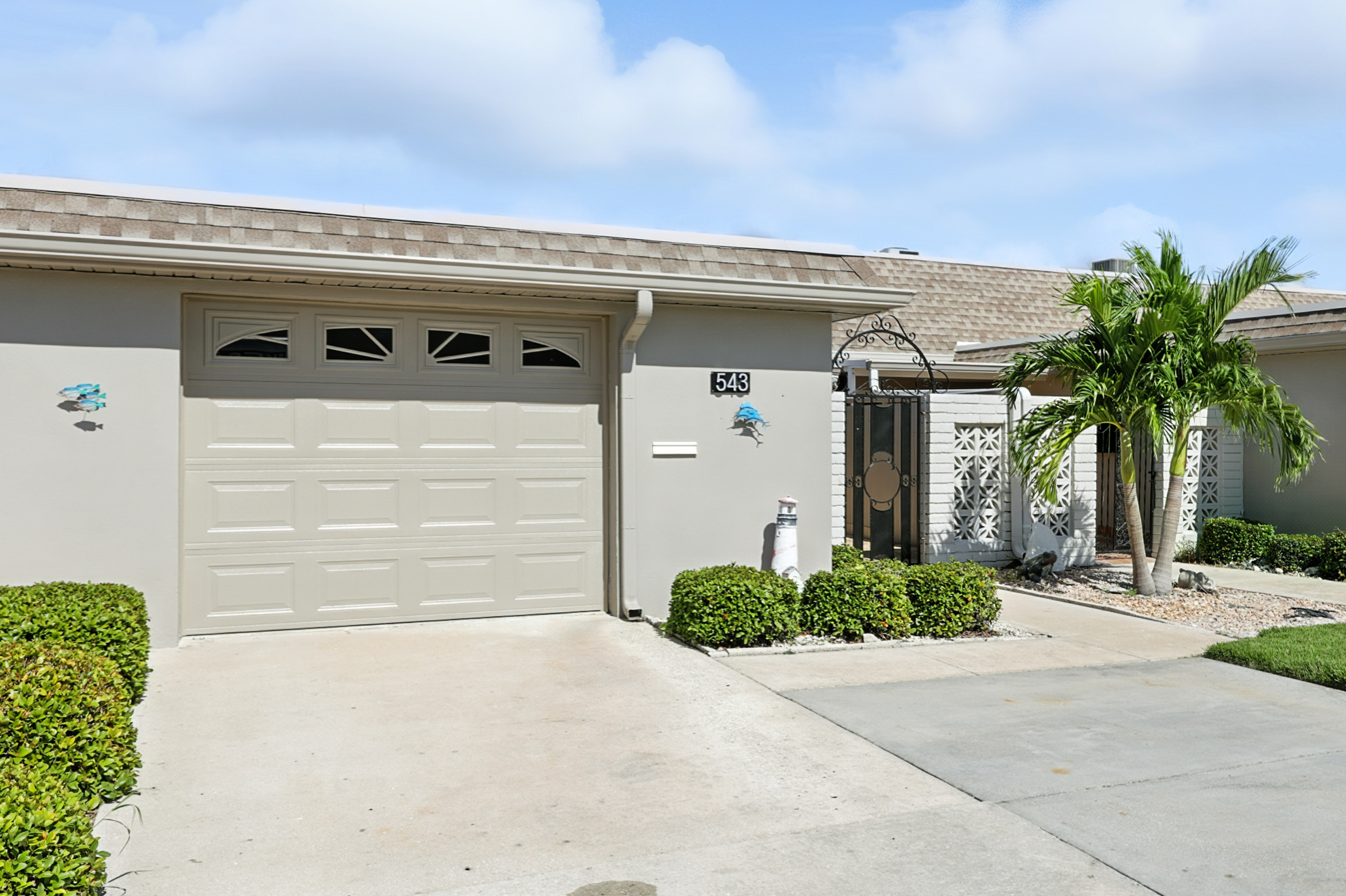 St. Petersburg, Florida, 33708, United States, 2 Bedrooms Bedrooms, ,2 BathroomsBathrooms,Residential,For Sale,1976301