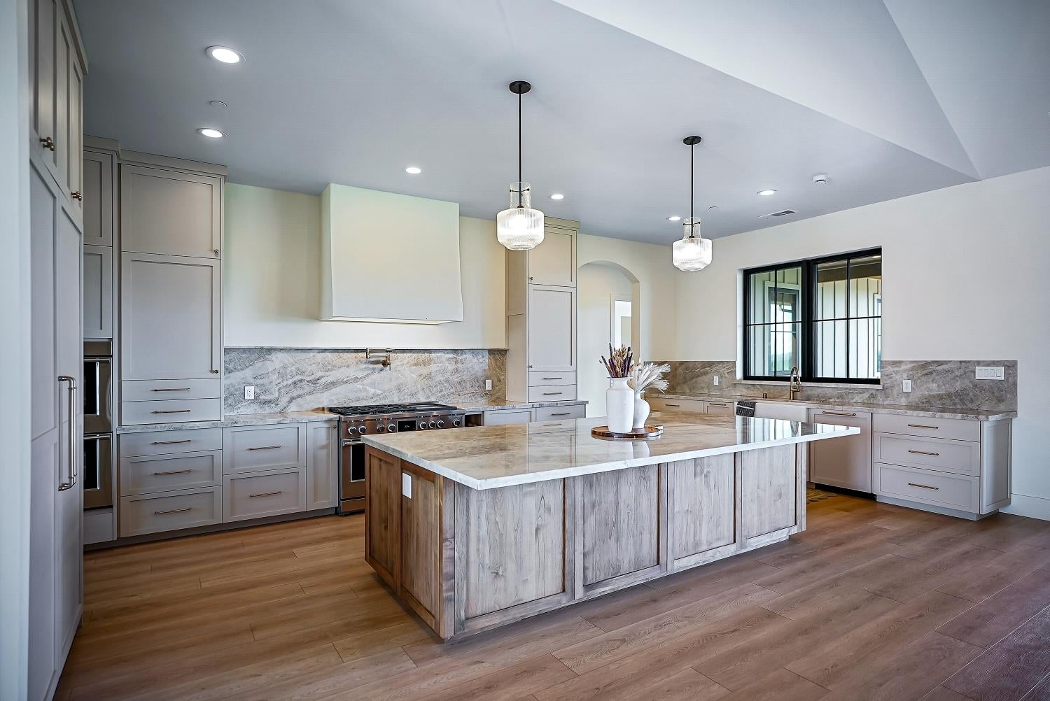Burson, California, 95225, United States, 4 Bedrooms Bedrooms, ,4 BathroomsBathrooms,Residential,For Sale,2040271