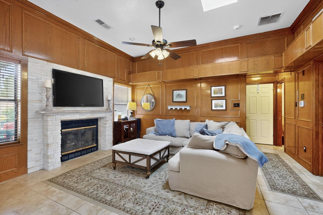 Albuquerque, New Mexico, 87109, United States, 3 Bedrooms Bedrooms, ,3 BathroomsBathrooms,Residential,For Sale,1949452