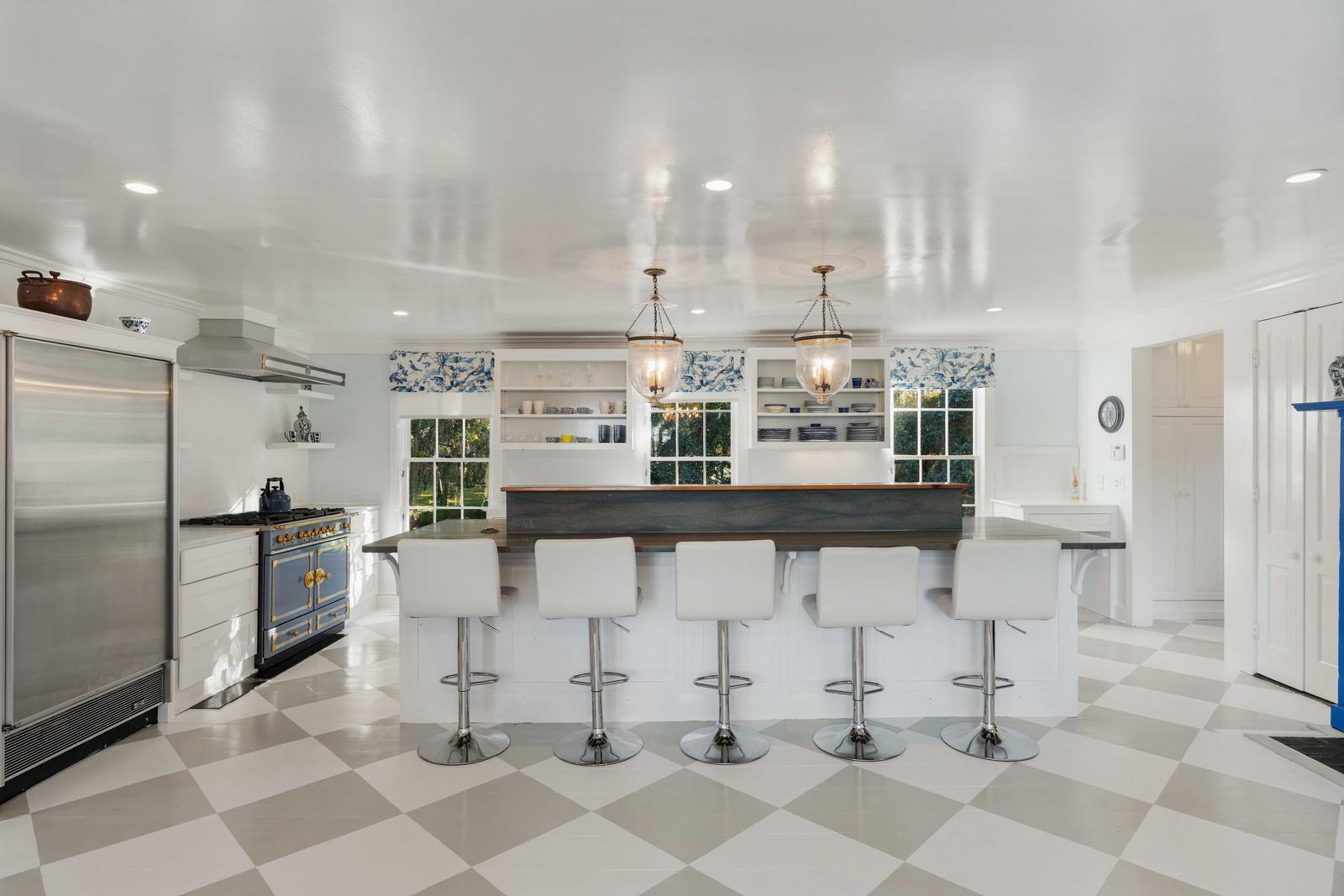 Yemassee, South Carolina, 29945, United States, 6 Bedrooms Bedrooms, ,7 BathroomsBathrooms,Residential,For Sale,1989284