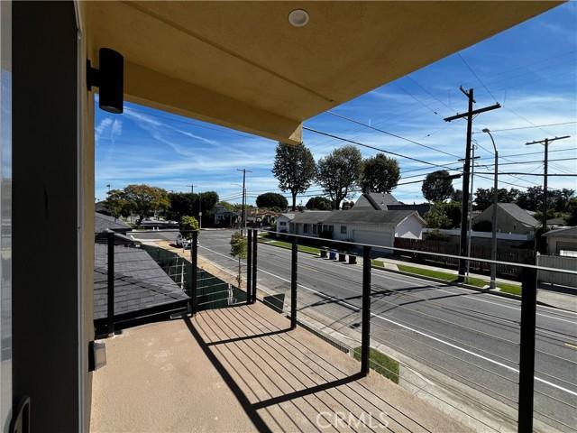 LA, California, 90008, United States, 5 Bedrooms Bedrooms, ,4 BathroomsBathrooms,Residential,For Sale,2023557