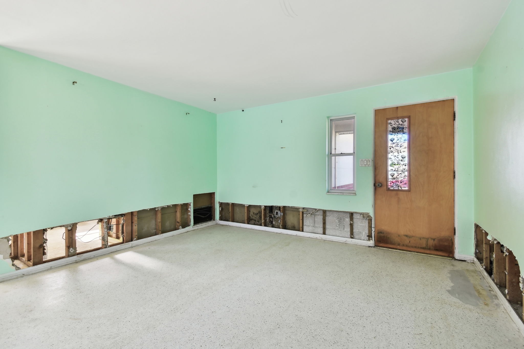 Madeira Beach, Florida, 33708, United States, 3 Bedrooms Bedrooms, ,2 BathroomsBathrooms,Residential,For Sale,1943278