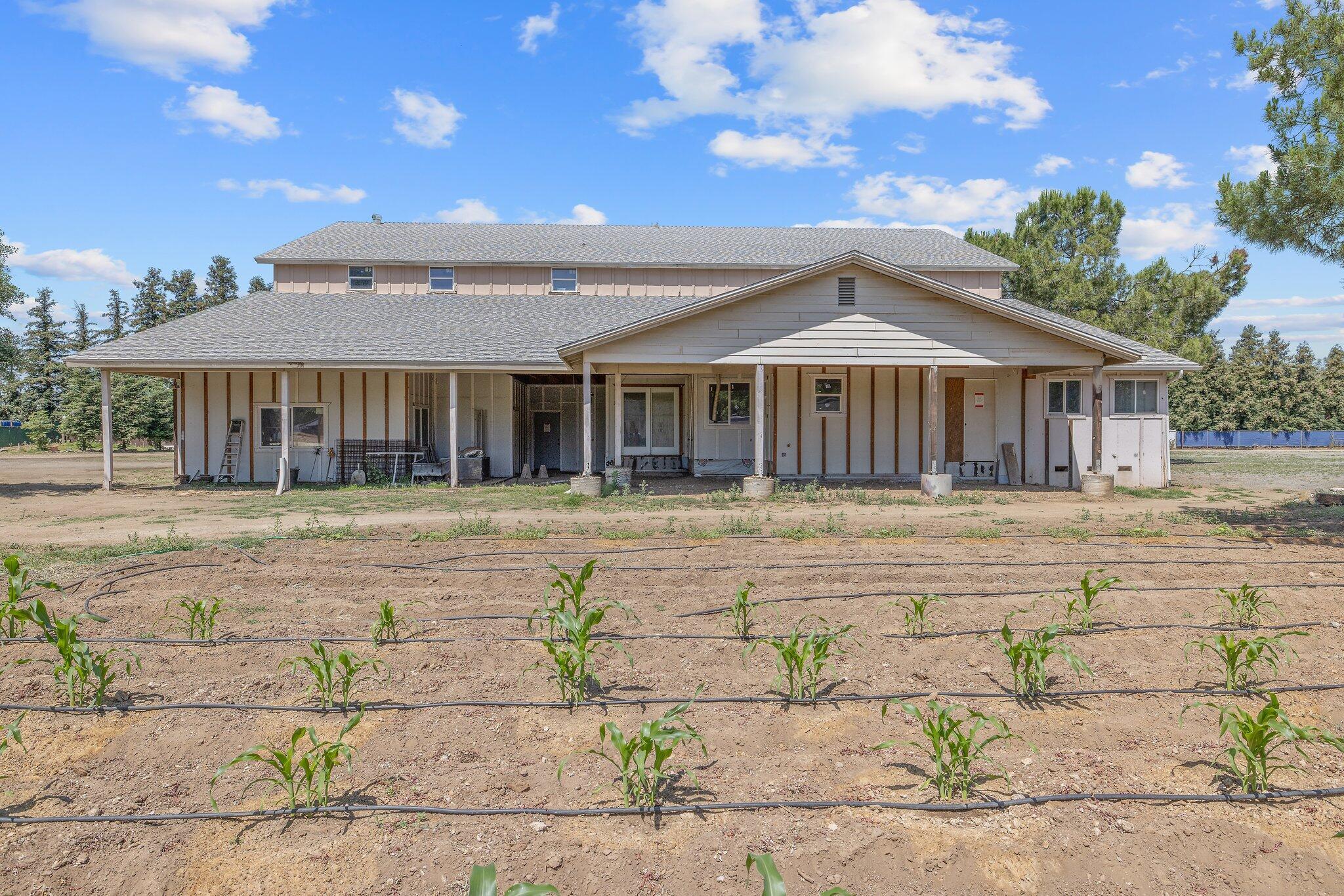 Fresno, California, 93737, United States, 4 Bedrooms Bedrooms, ,3 BathroomsBathrooms,Residential,For Sale,1839488