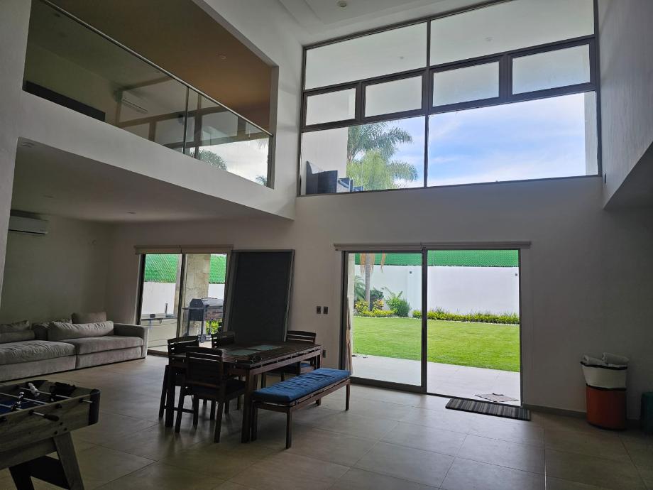 Atlatlahucan, Morelos, 62847, Mexico, 4 Bedrooms Bedrooms, ,4 BathroomsBathrooms,Residential,For Sale,1918557