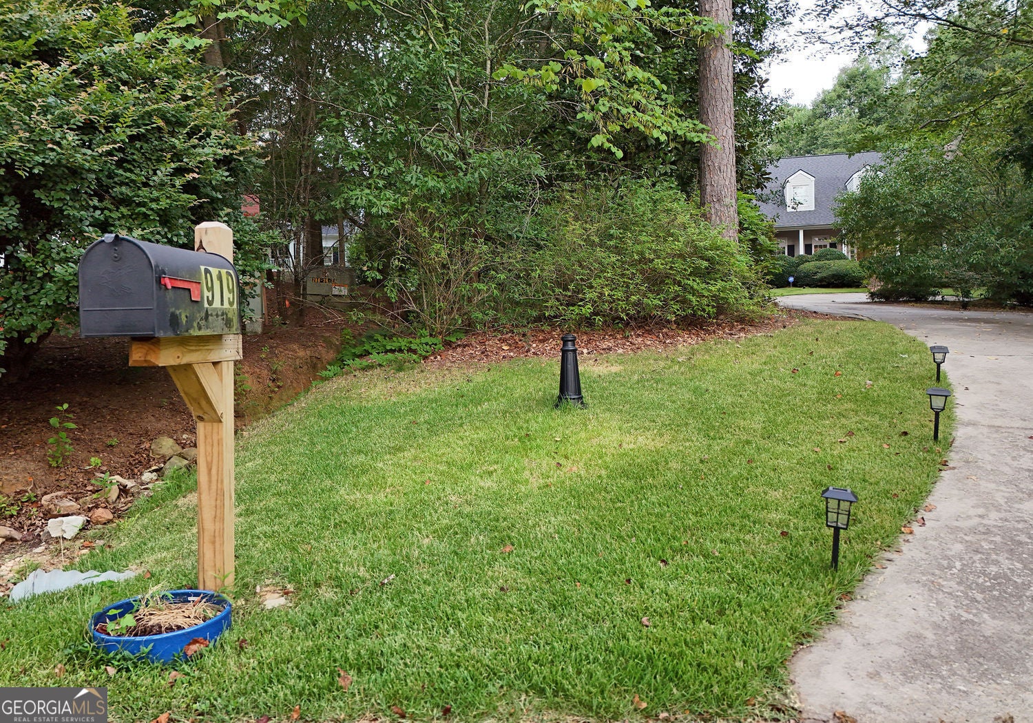 Toccoa, Georgia, 30577, United States, 6 Bedrooms Bedrooms, ,5 BathroomsBathrooms,Residential,For Sale,1899931