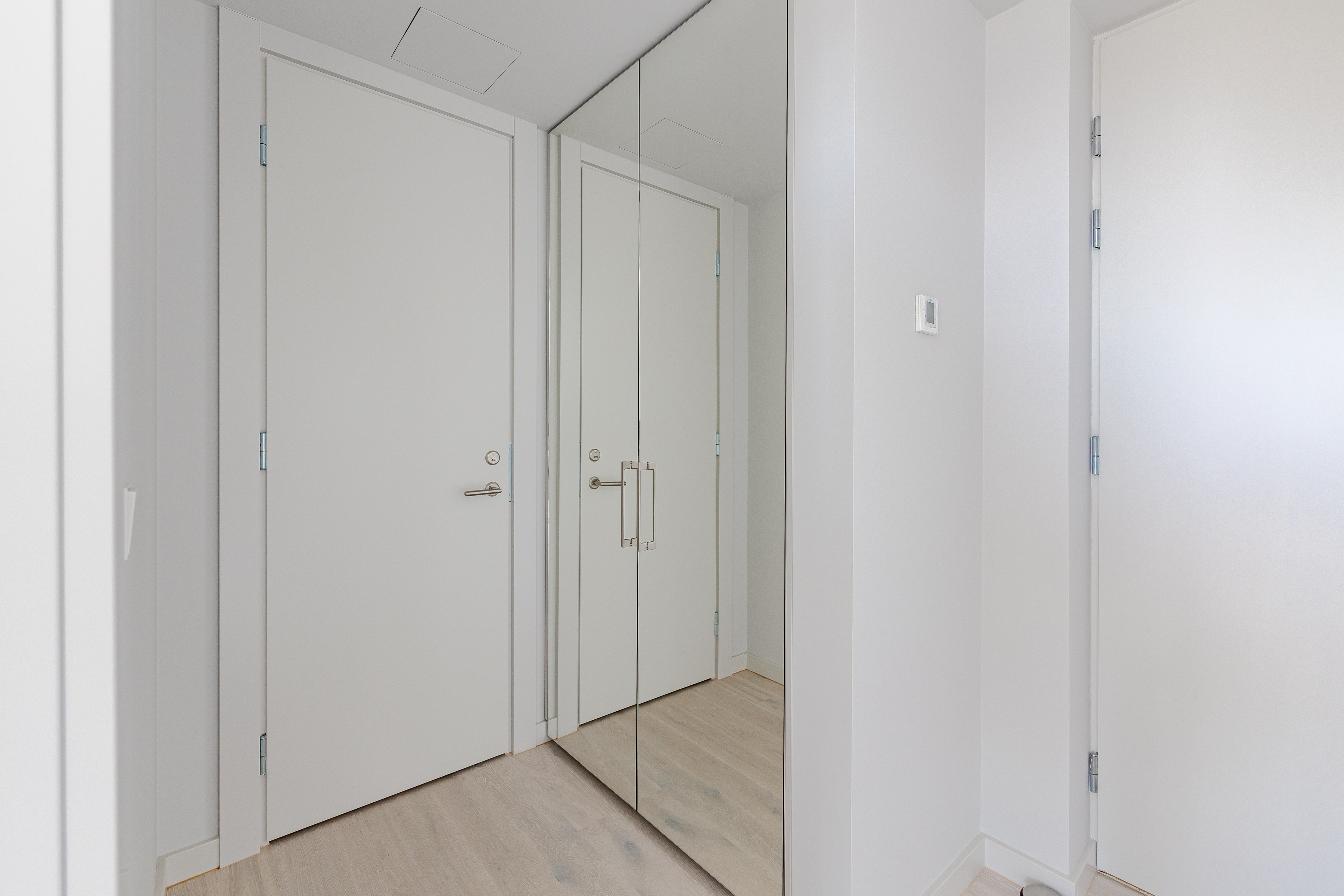  4 room apartment with furniture and with view river Daugava - 物件實景