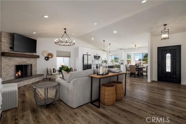 Canyon Lake, California, 92587, United States, 3 Bedrooms Bedrooms, ,2 BathroomsBathrooms,Residential,For Sale,1947697