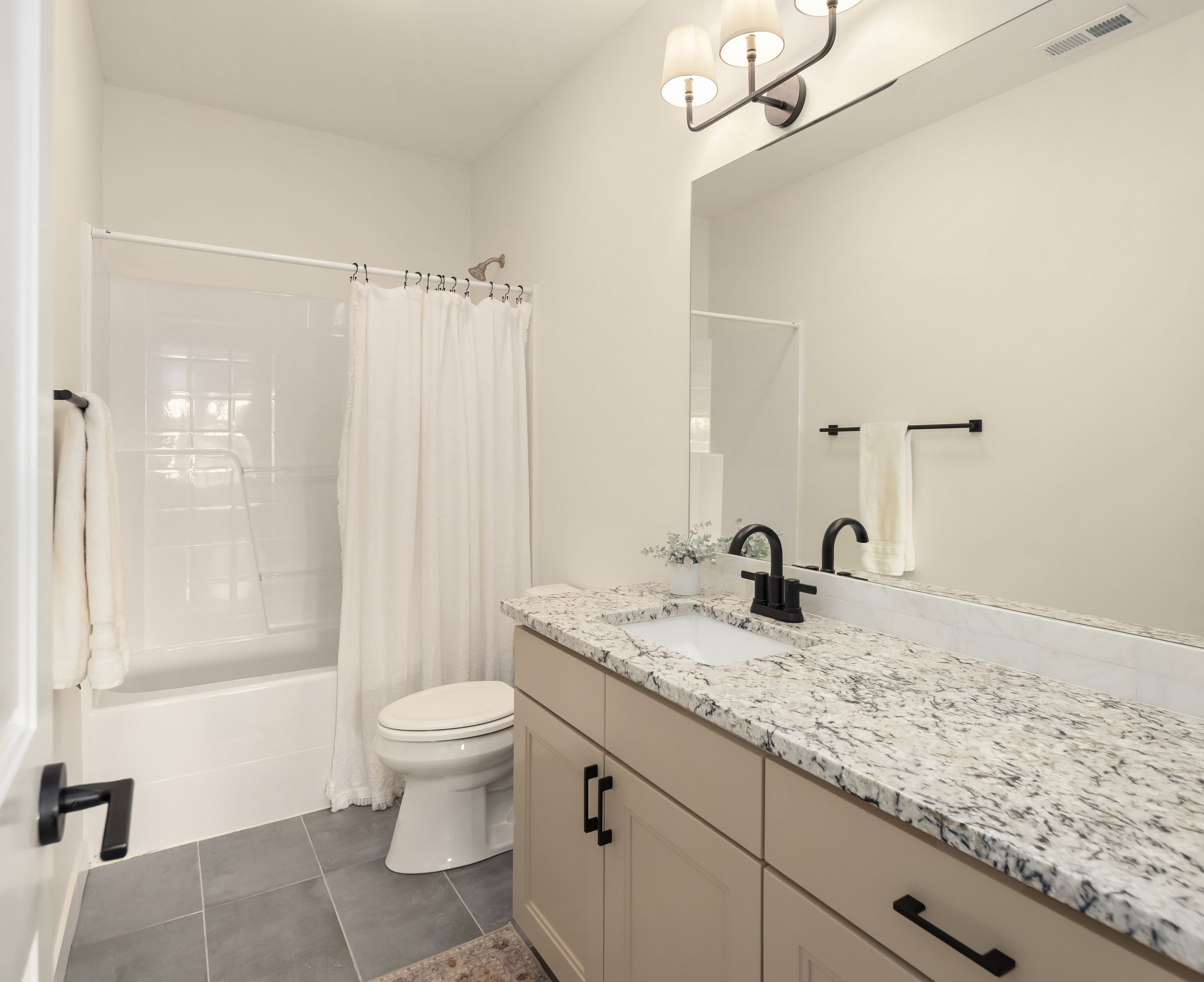  18619 Northeast Woodinville Duvall Road, Woodinville, WA 98072 - 物件實景