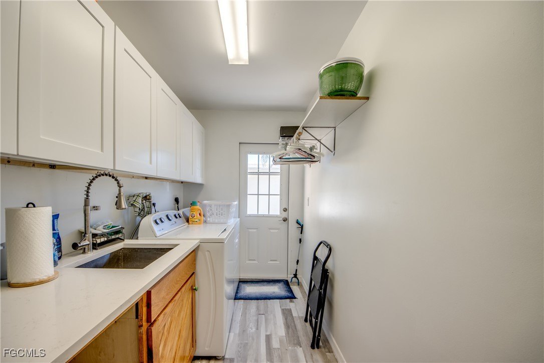 Fort Myers Beach, Florida, 33931, United States, 3 Bedrooms Bedrooms, ,2 BathroomsBathrooms,Residential,For Sale,1975143