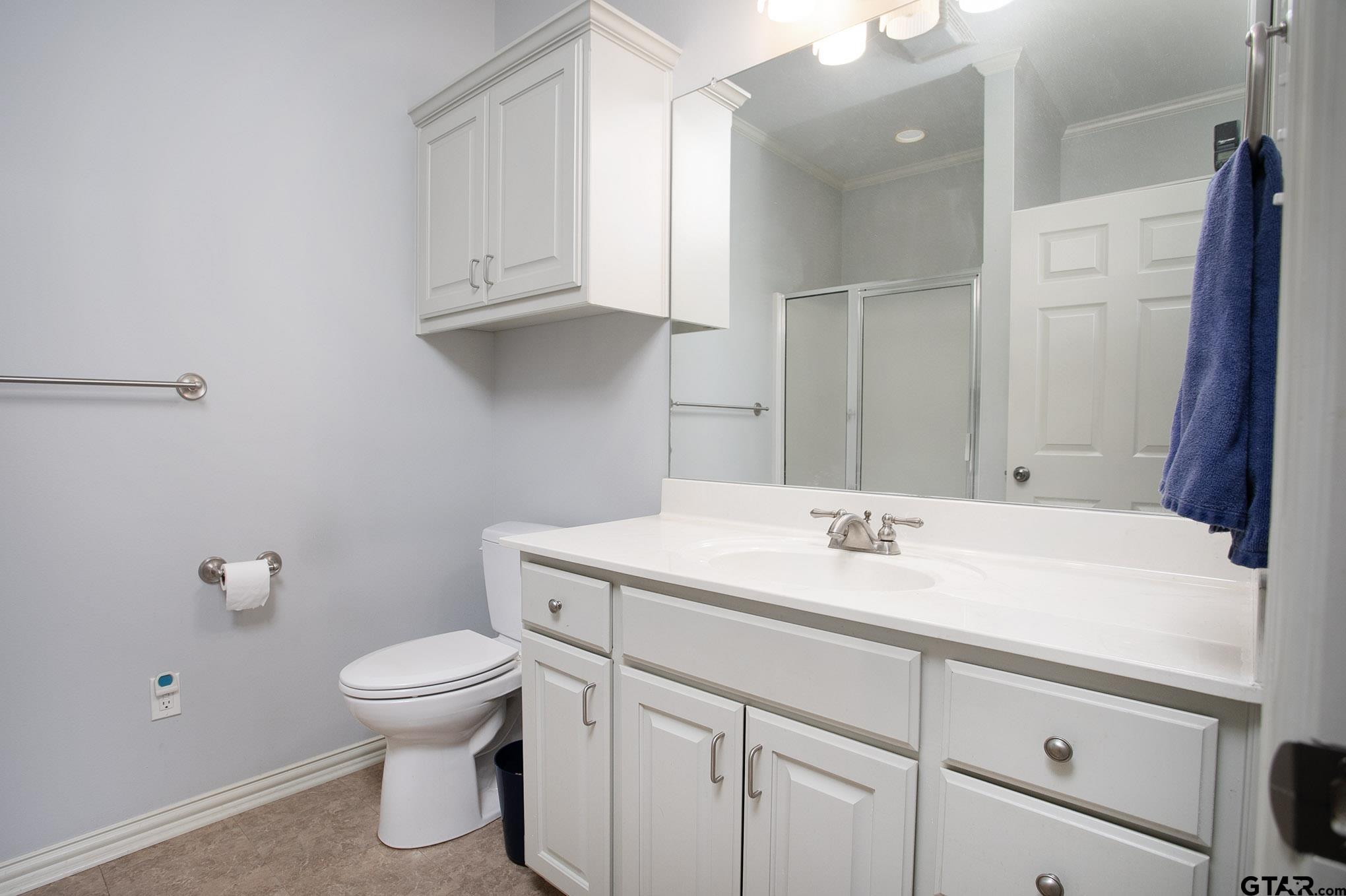 Flint, Texas, 75762, United States, 4 Bedrooms Bedrooms, ,4 BathroomsBathrooms,Residential,For Sale,1817610