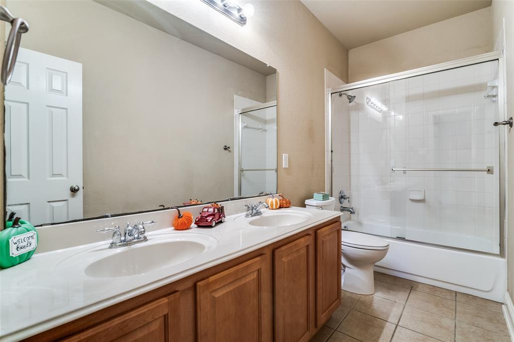 Rockwall, Texas, 75087, United States, 3 Bedrooms Bedrooms, ,2 BathroomsBathrooms,Residential,For Sale,1989131