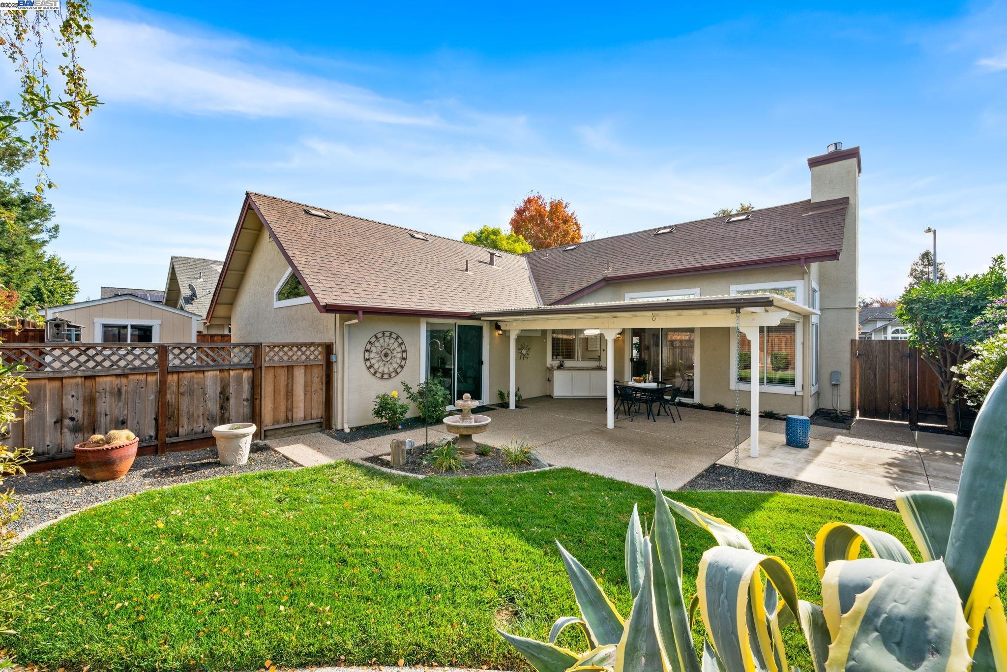 Livermore, California, 94551, United States, 3 Bedrooms Bedrooms, ,2 BathroomsBathrooms,Residential,For Sale,1991919