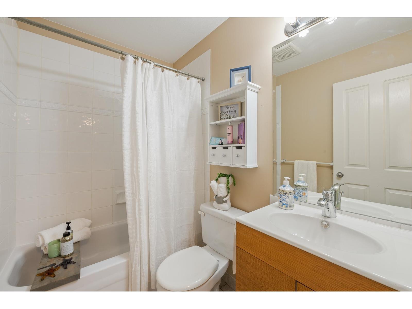 LANGLEY, British Columbia, V3V 6A0, CA, 4 Bedrooms Bedrooms, ,4 BathroomsBathrooms,Residential,For Sale,1950645