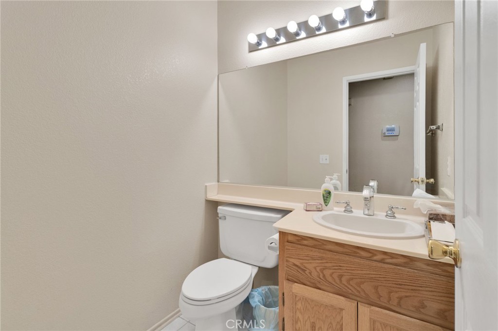 Apple Valley, California, 92308, United States, 5 Bedrooms Bedrooms, ,4 BathroomsBathrooms,Residential,For Sale,1941595