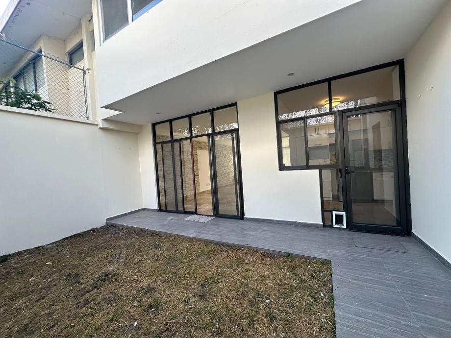 Metepec, Estado de méxico, 52148, Mexico, 3 Bedrooms Bedrooms, ,4 BathroomsBathrooms,Residential,For Sale,1996841