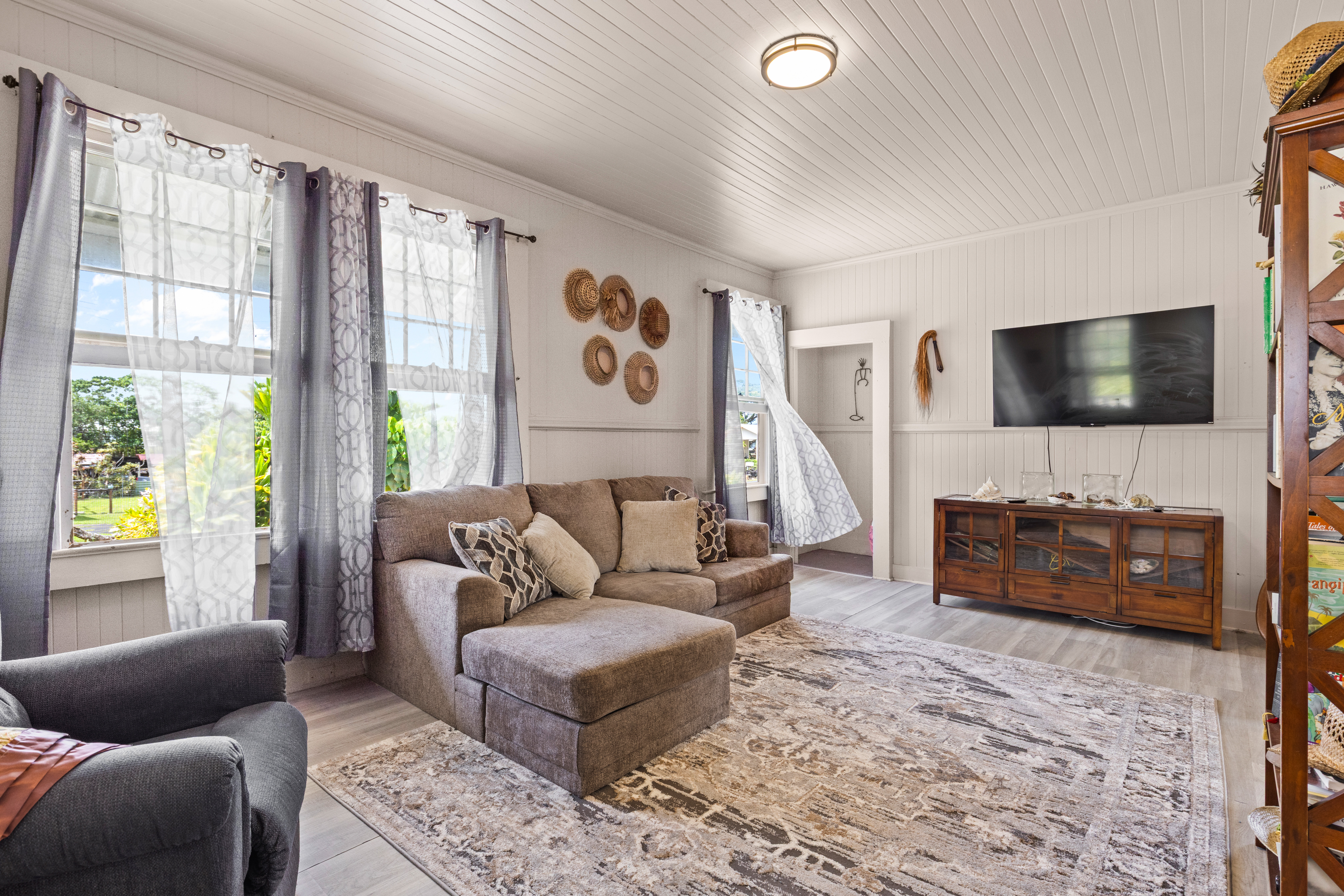 Hilo, Hawaii, 96720, United States, ,Residential,For Sale,1829133