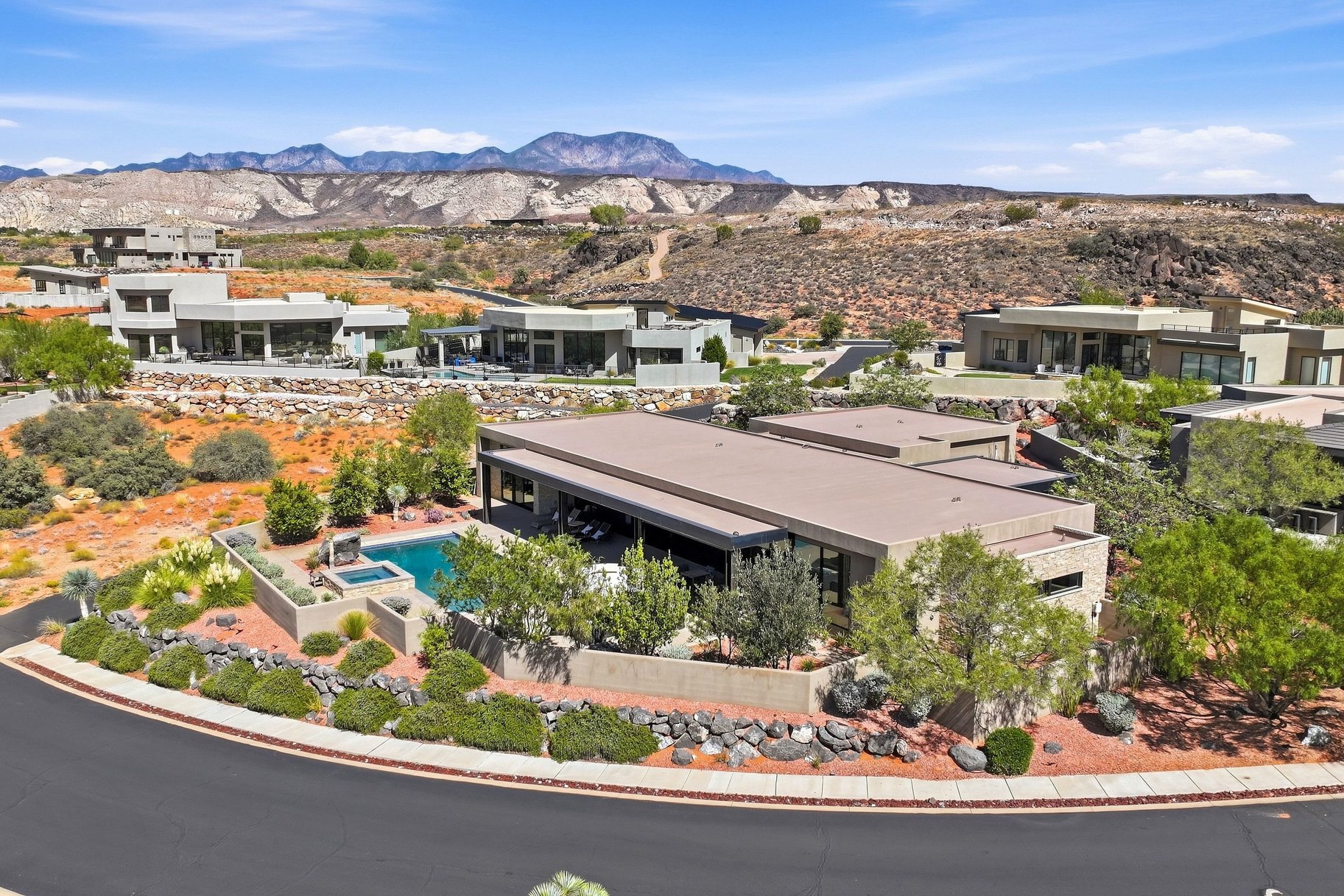  Warm Desert Modern Single Level Living in the Gated side of the Ledges Course - 物件實景