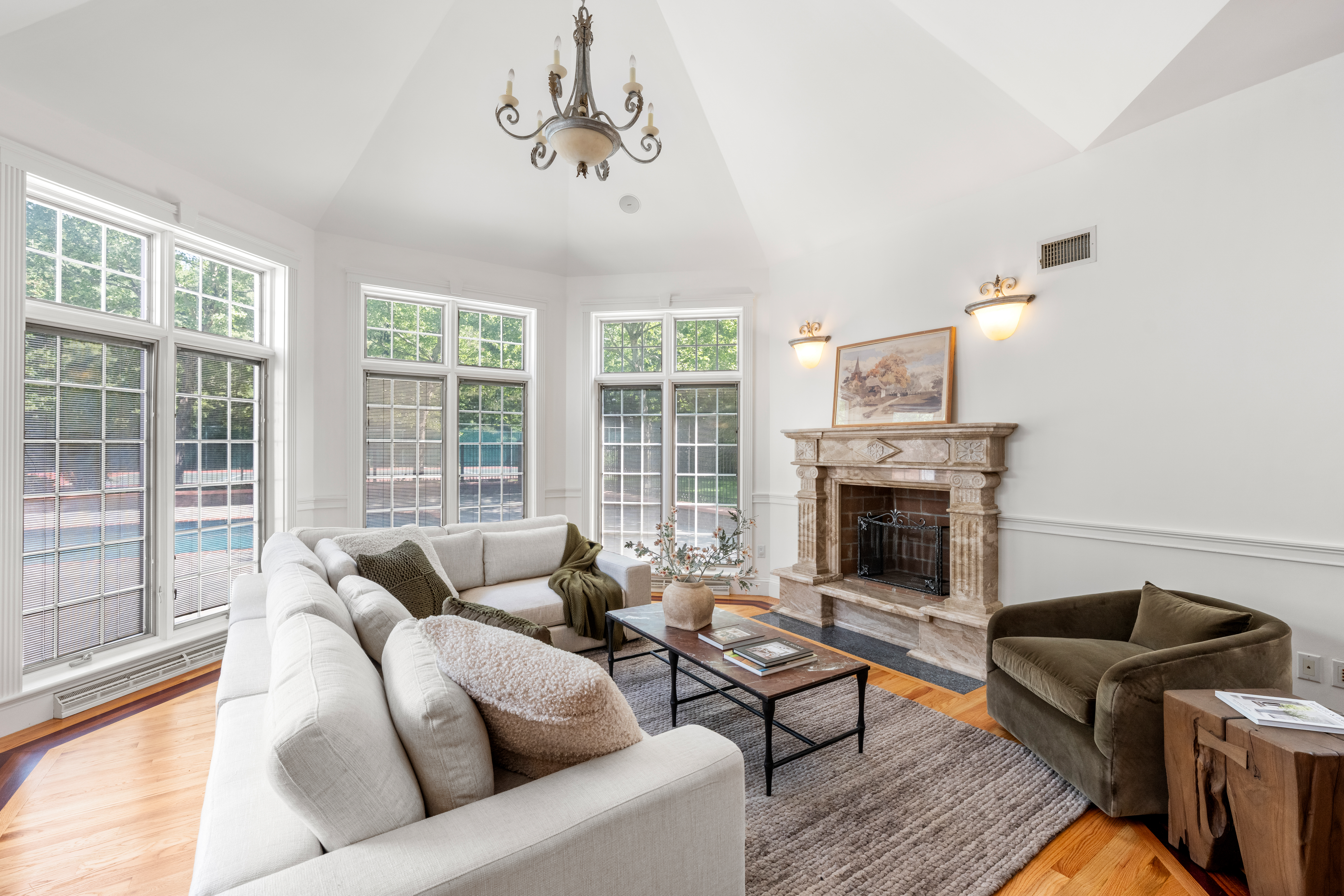  15 Brown, Weston, MA, 02493 - 物件實景