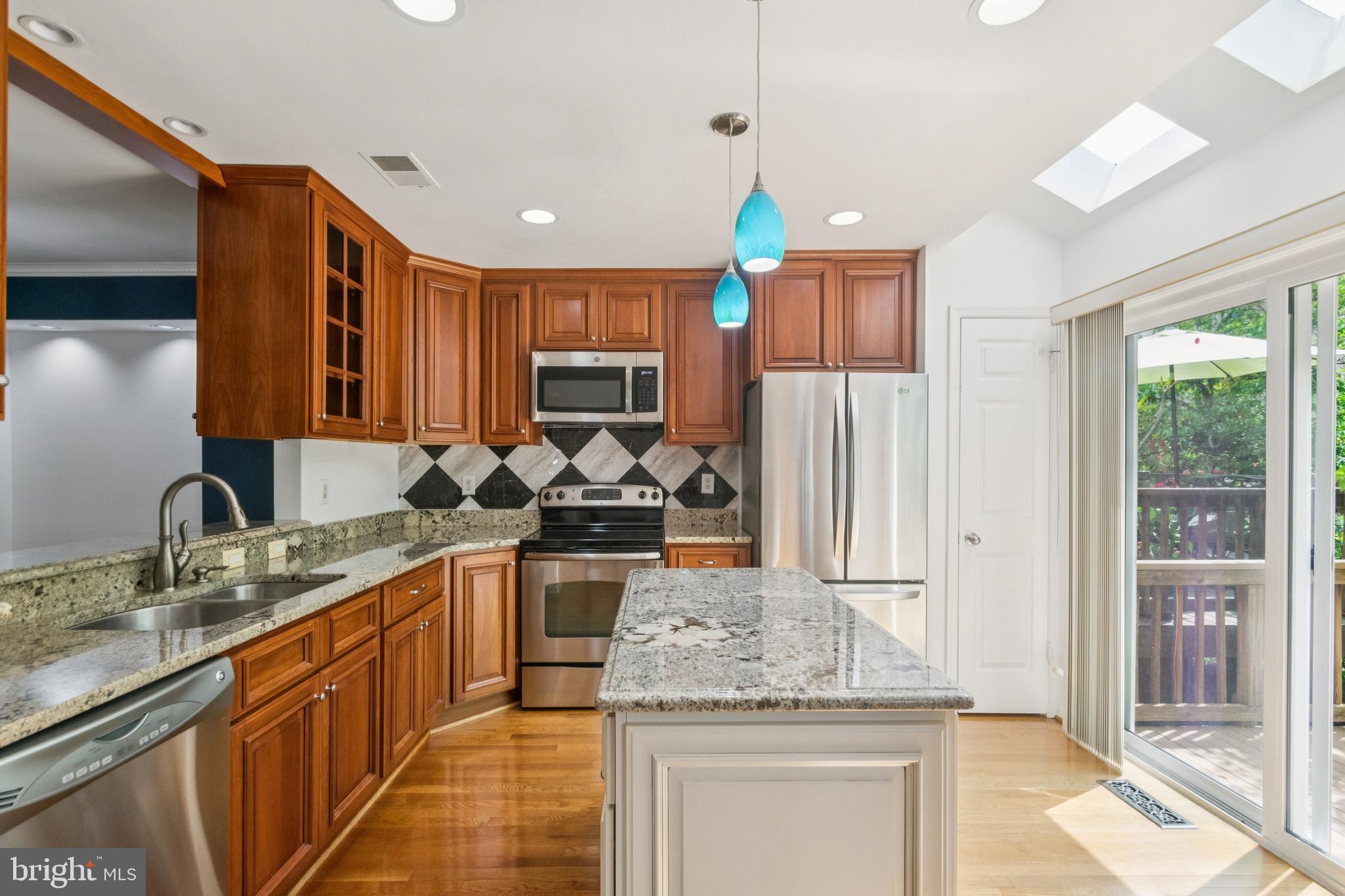 North Potomac, Maryland, 20878, United States, 3 Bedrooms Bedrooms, ,4 BathroomsBathrooms,Residential,For Sale,1923950