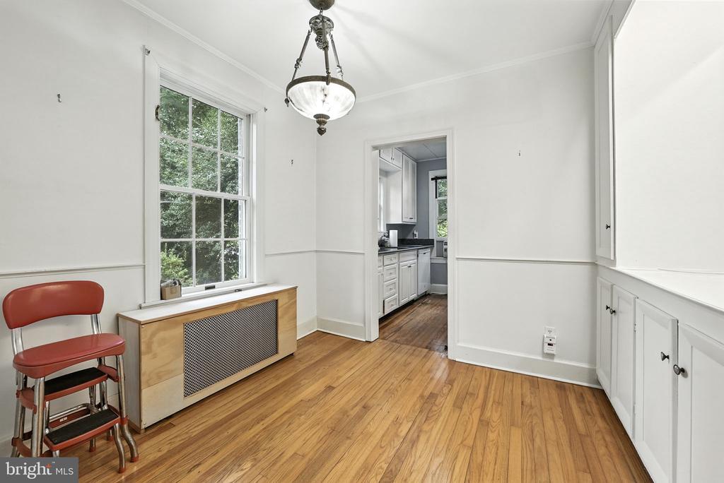 Silver Spring, Maryland, 20901, United States, 3 Bedrooms Bedrooms, ,1 BathroomBathrooms,Residential,For Sale,1928721