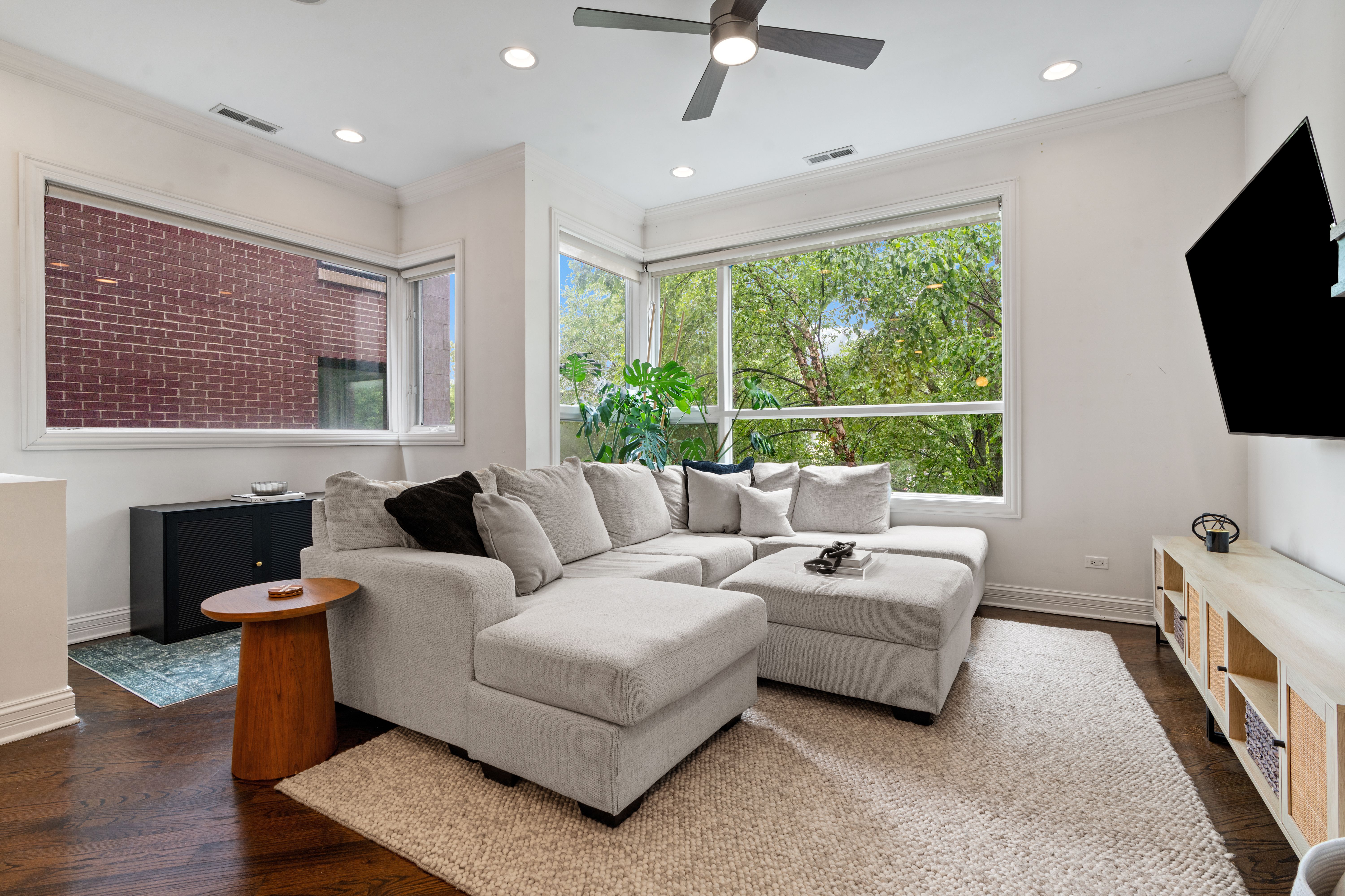  1131 W Addison Street, Chicago, IL, 60613 - 物件實景