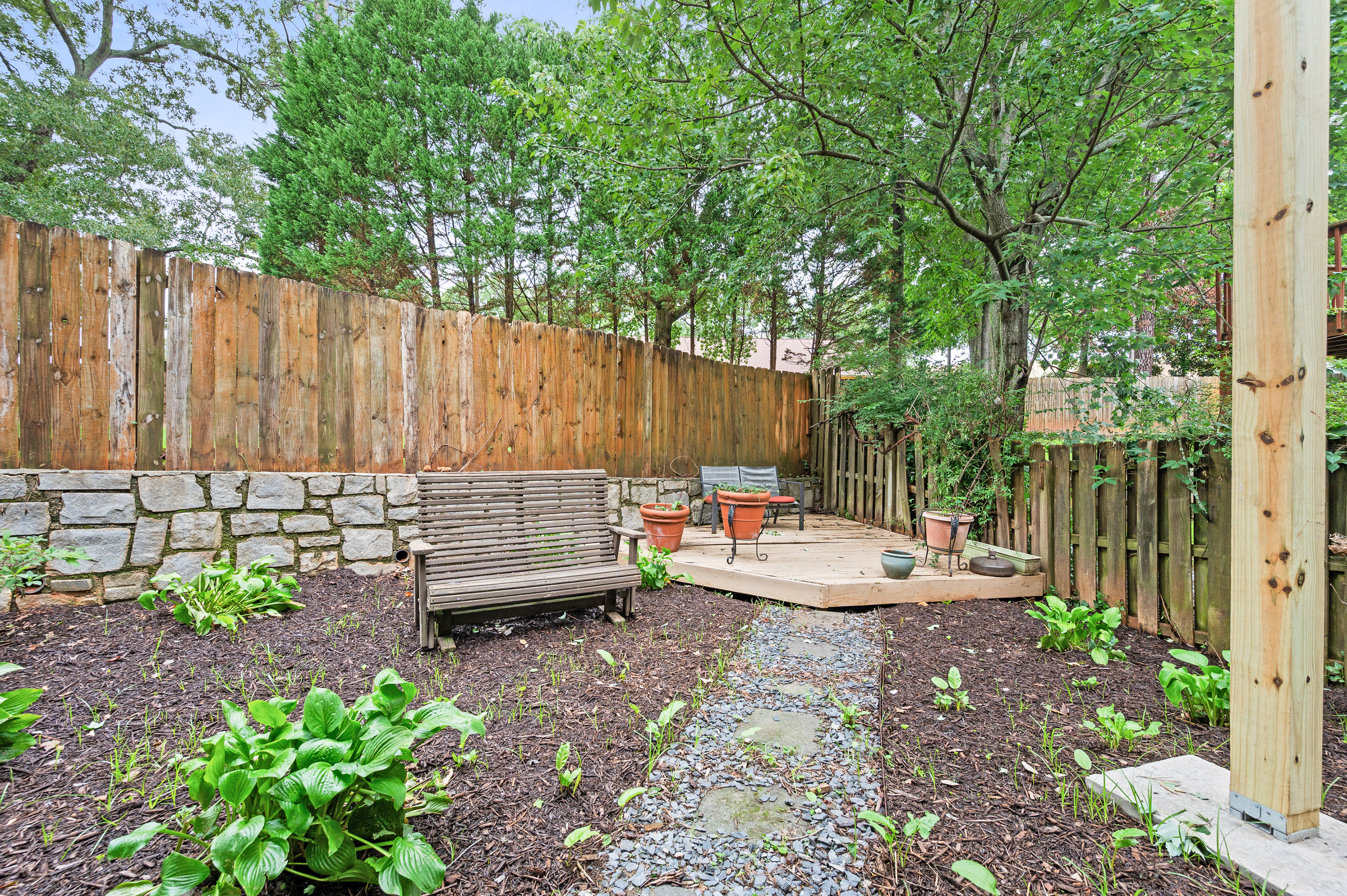  Stunning, All-Brick Home in Sought-After Medlock Place - 物件實景