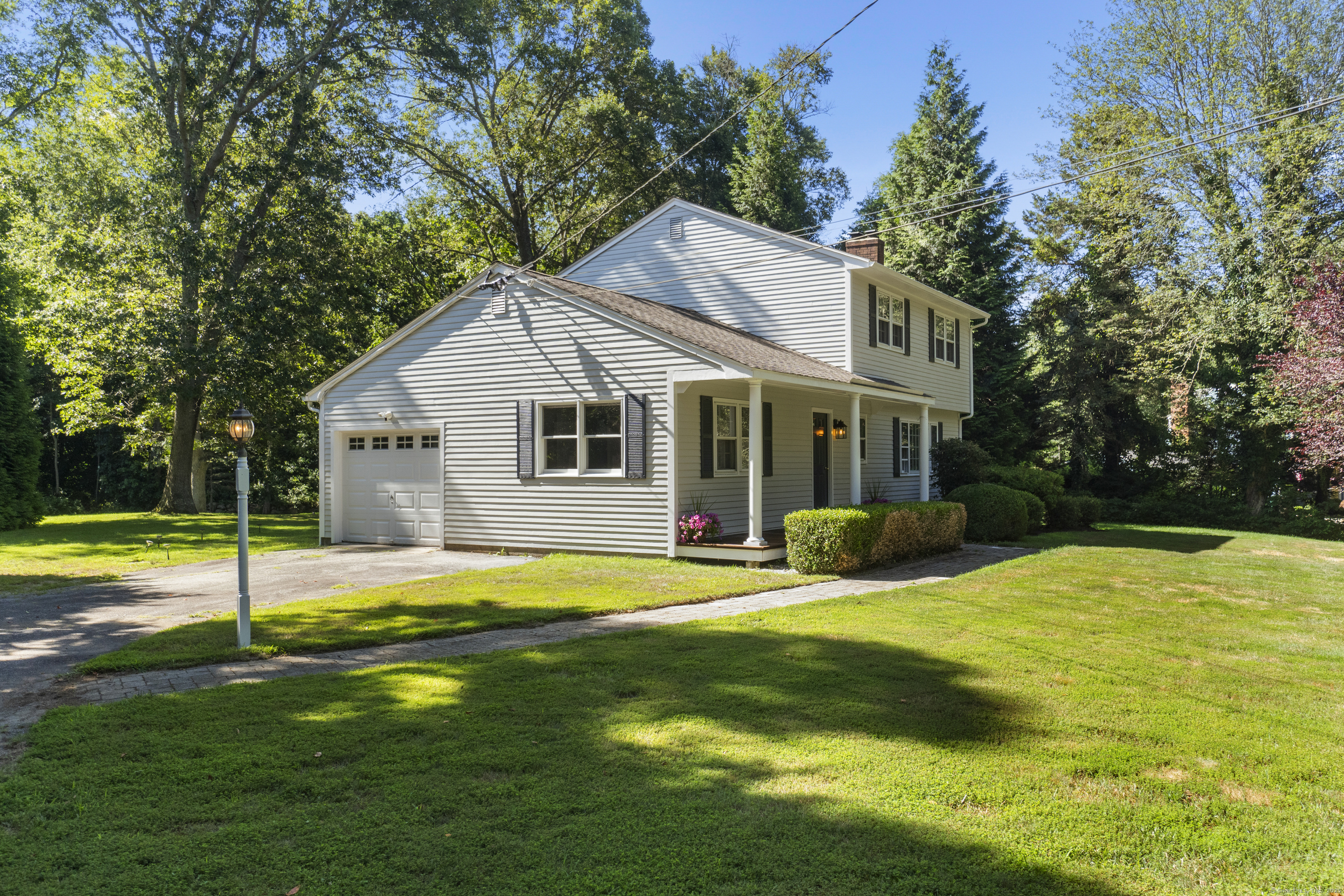 Old Lyme, Connecticut, 06371, United States, 4 Bedrooms Bedrooms, ,2 BathroomsBathrooms,Residential,For Sale,1901139