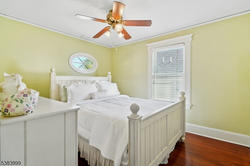 Millburn Twp., New Jersey, 07078, United States, 3 Bedrooms Bedrooms, ,3 BathroomsBathrooms,Residential,For Sale,1988129