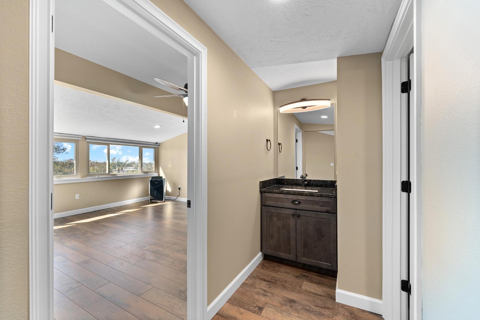 Bradenton, Florida, 34210, United States, 3 Bedrooms Bedrooms, ,3 BathroomsBathrooms,Residential,For Sale,2001185