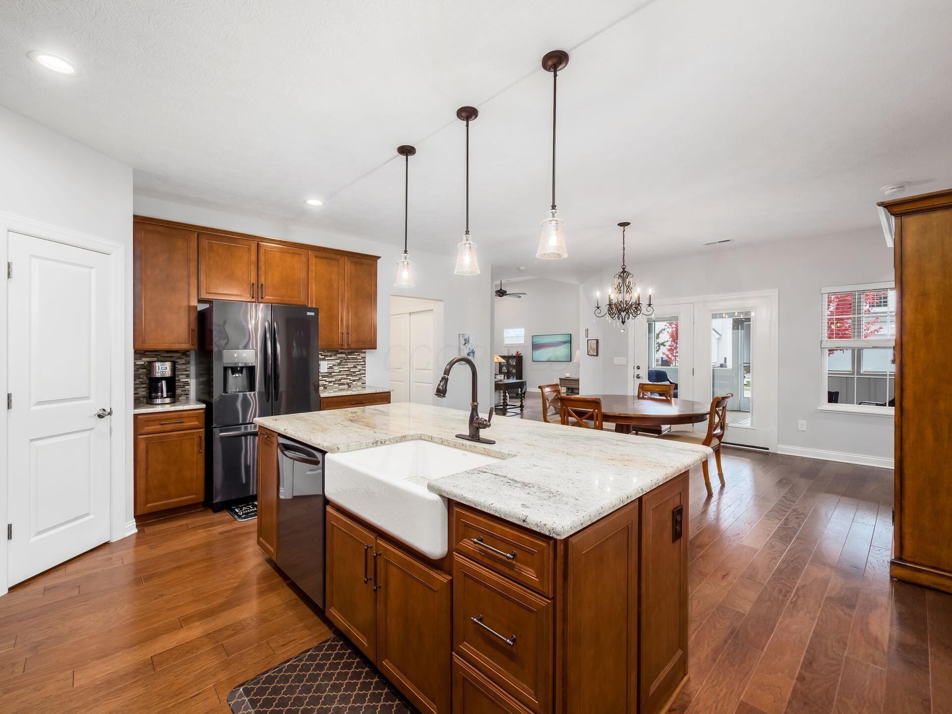 Dublin, Ohio, 43016, United States, 3 Bedrooms Bedrooms, ,3 BathroomsBathrooms,Residential,For Sale,1987850