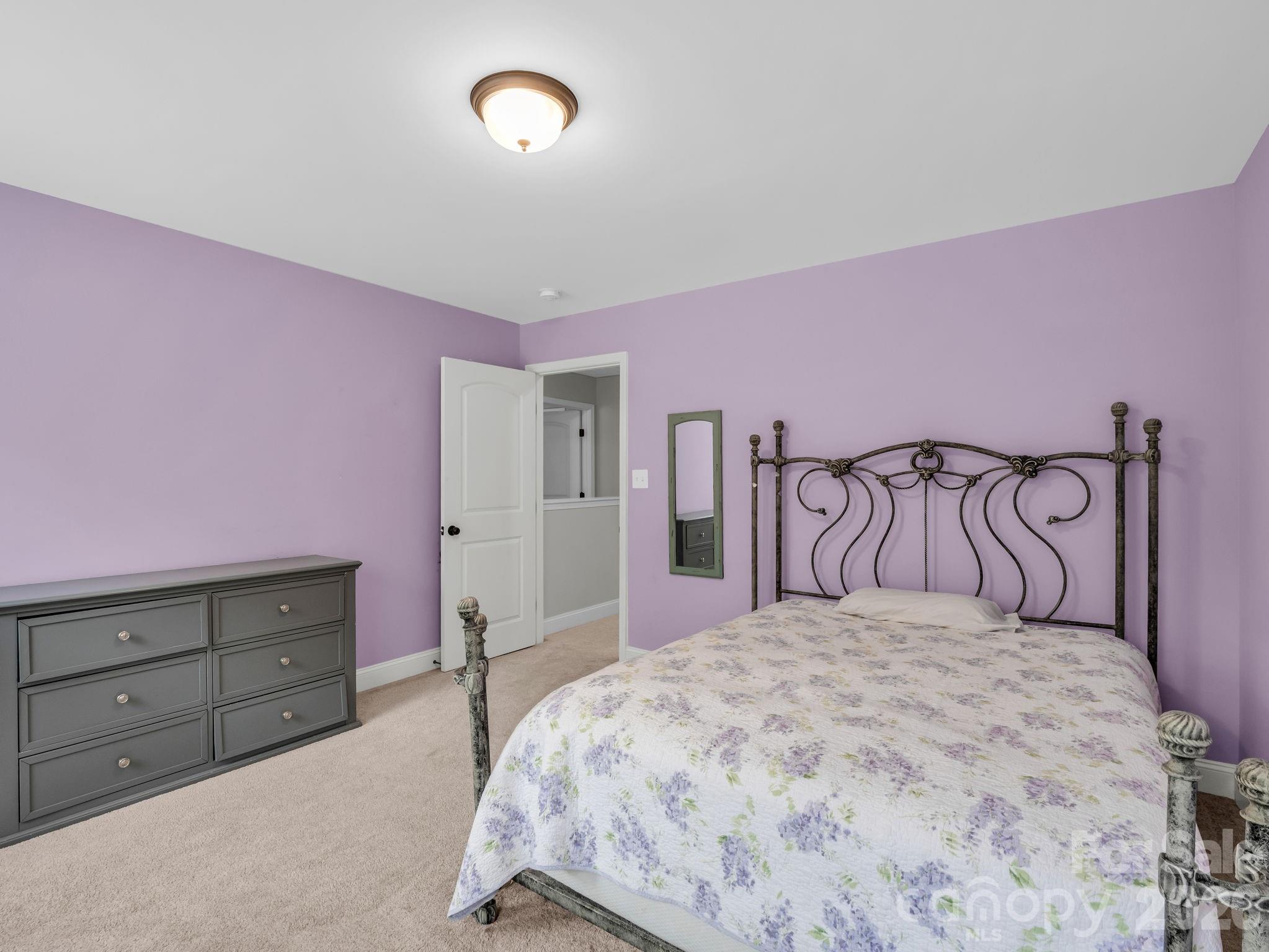 Lincolnton, North Carolina, 28092, United States, 5 Bedrooms Bedrooms, ,3 BathroomsBathrooms,Residential,For Sale,2049314