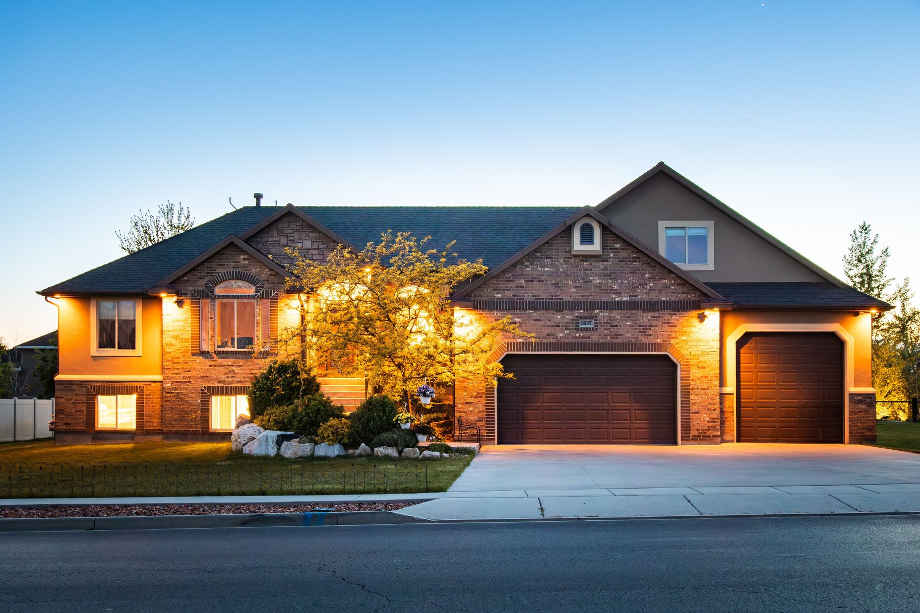  Luxury Custom Rambler on .86 Acre Park Like Setting and Extensive Mountain Views - 物件實景