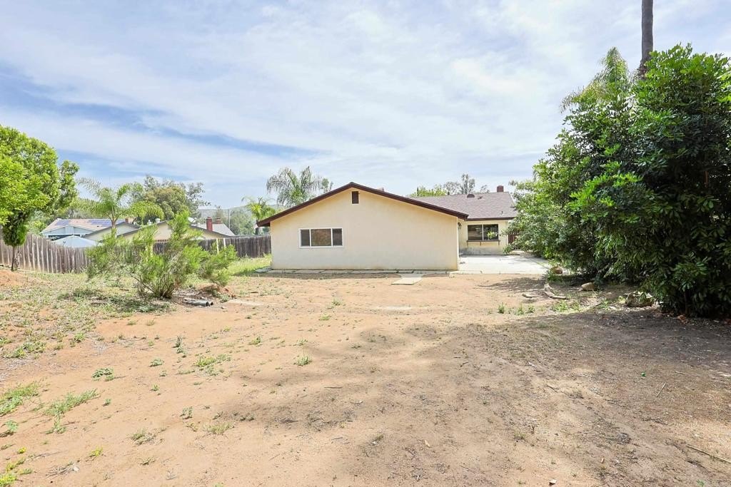 Lakeside, California, 92040, United States, 3 Bedrooms Bedrooms, ,2 BathroomsBathrooms,Residential,For Sale,1907762