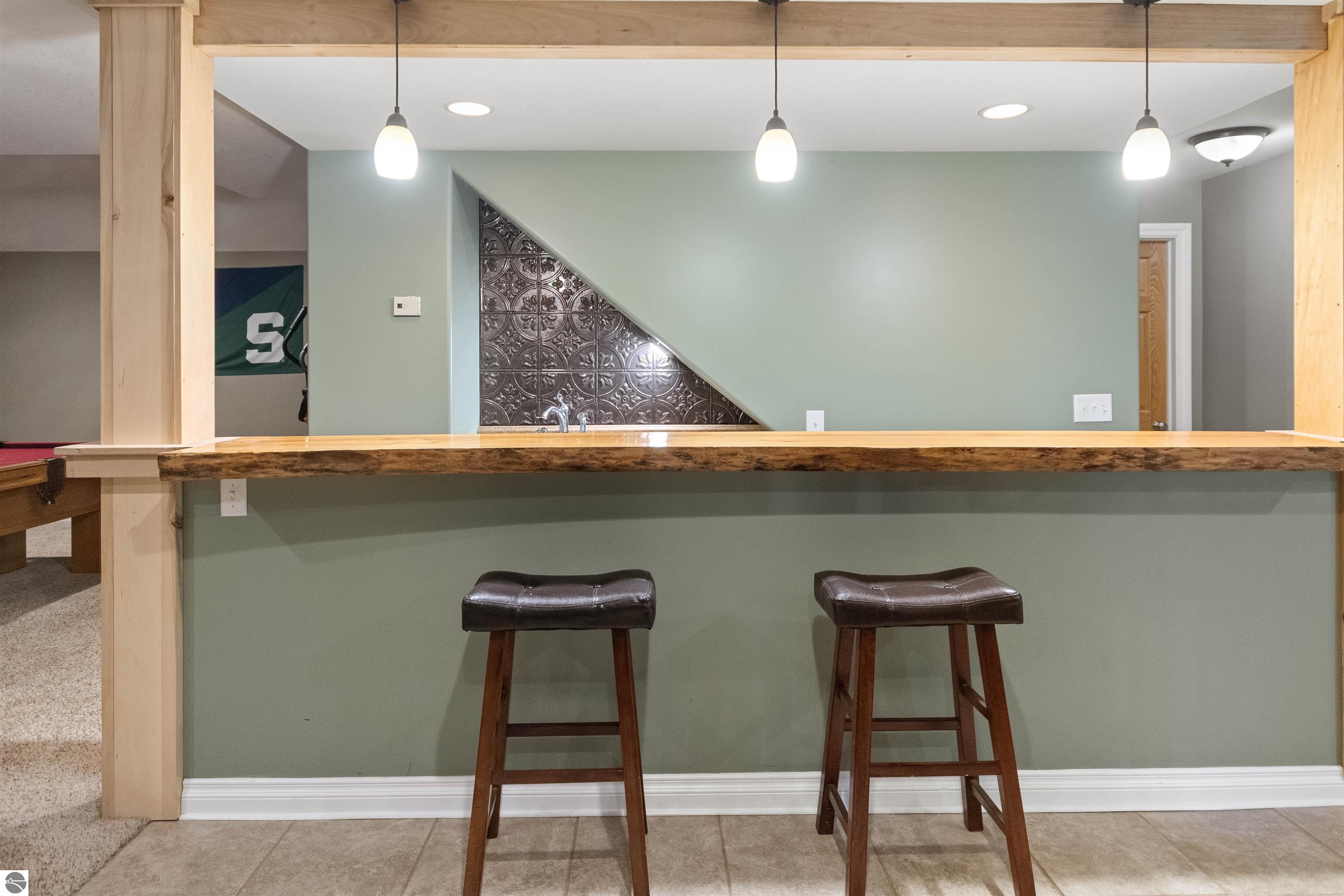 Traverse City, Michigan, 49685, United States, 5 Bedrooms Bedrooms, ,2 BathroomsBathrooms,Residential,For Sale,1960952