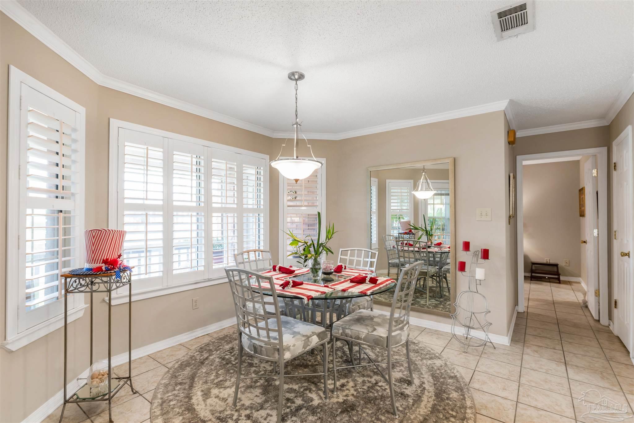 Gulf Breeze, Florida, 32563, United States, 4 Bedrooms Bedrooms, ,4 BathroomsBathrooms,Residential,For Sale,1847314