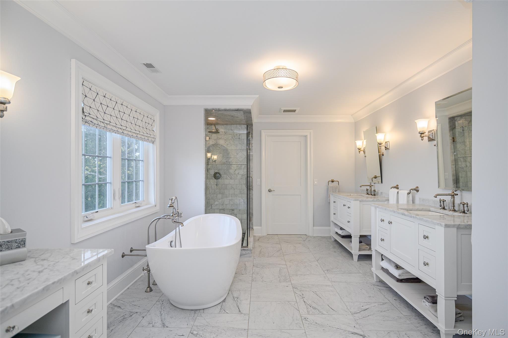 Call Listing Agent, Connecticut, 06812, United States, 5 Bedrooms Bedrooms, ,6 BathroomsBathrooms,Residential,For Sale,1991031