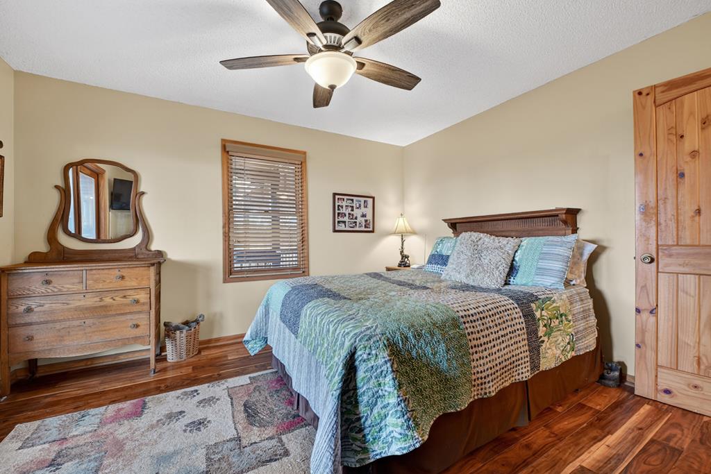 Ellijay, Georgia, 30536, United States, 4 Bedrooms Bedrooms, ,3 BathroomsBathrooms,Residential,For Sale,2003227