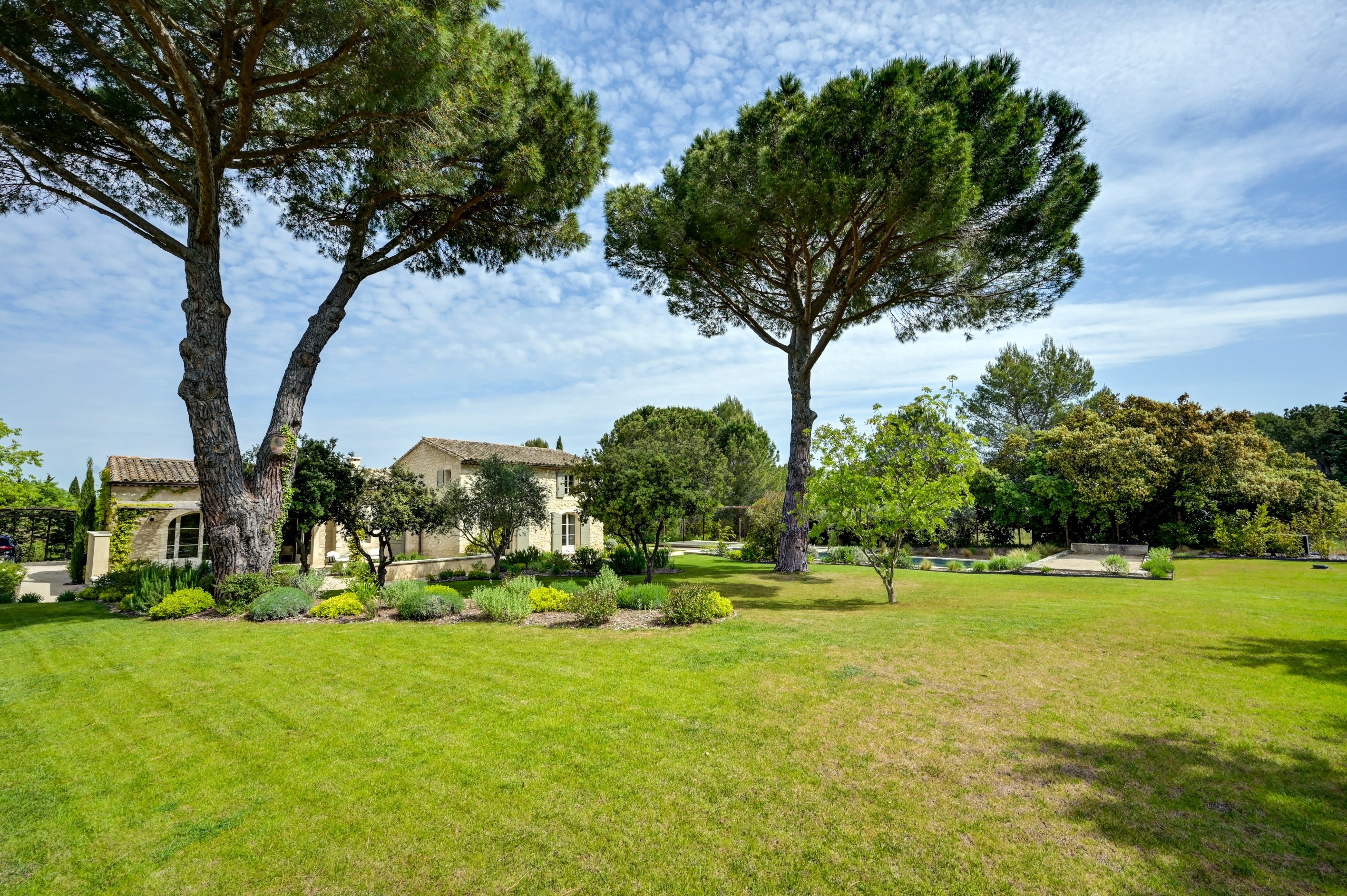  Renovated farmhouse with landscaped garden and swimming pool, a 10-minute walk … - 物件實景