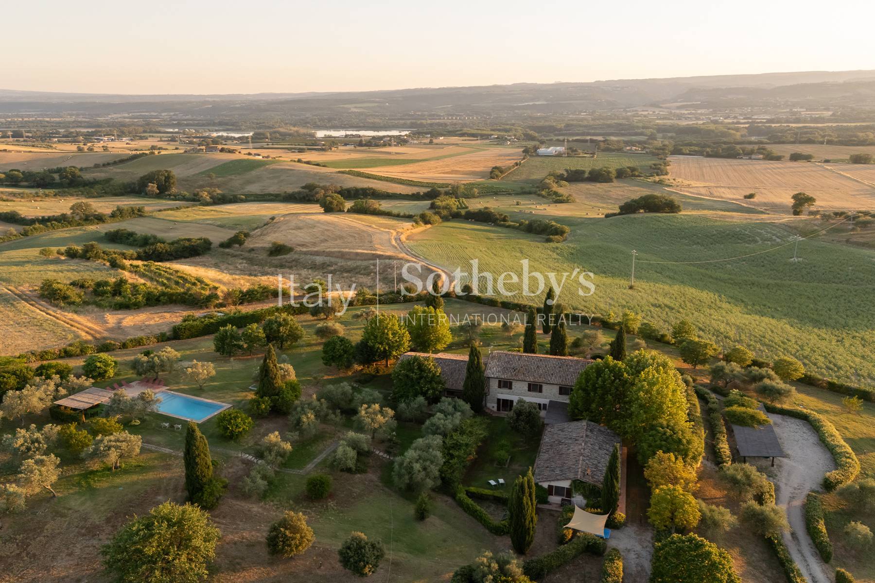  Orvieto, Stylish Contemporary Villa with Pool and Tennis Court - 物件實景
