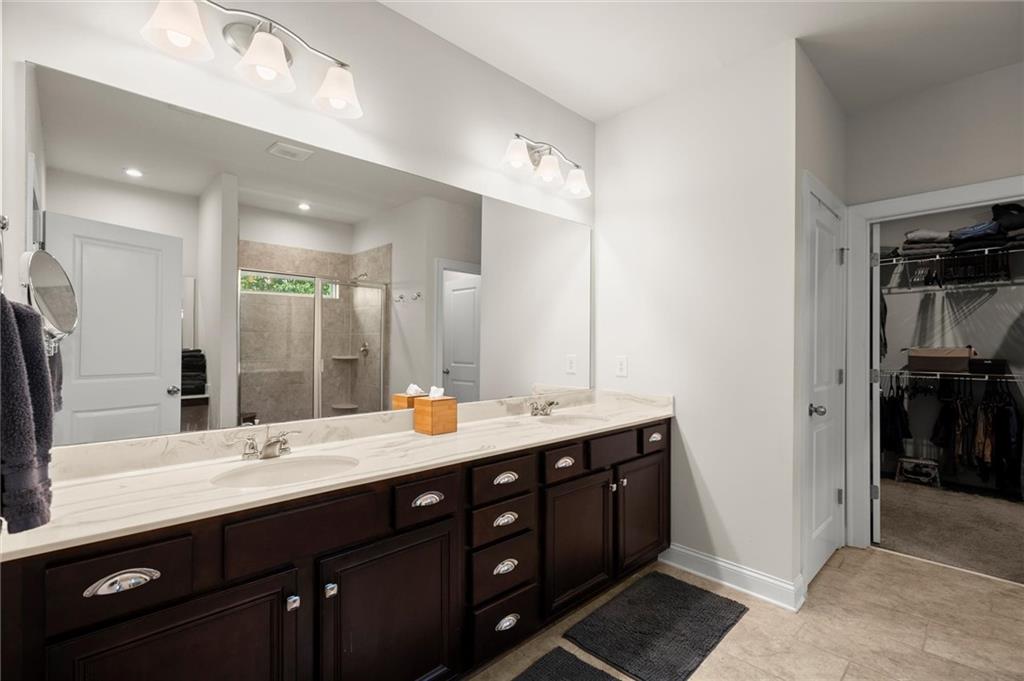 Cartersville, Georgia, 30120, United States, 5 Bedrooms Bedrooms, ,3 BathroomsBathrooms,Residential,For Sale,1877472