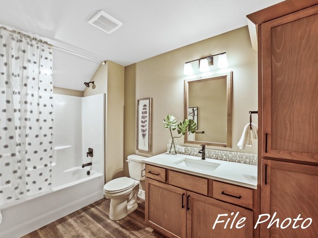 Colbert, Washington, 99005, United States, 3 Bedrooms Bedrooms, ,2 BathroomsBathrooms,Residential,For Sale,1848813