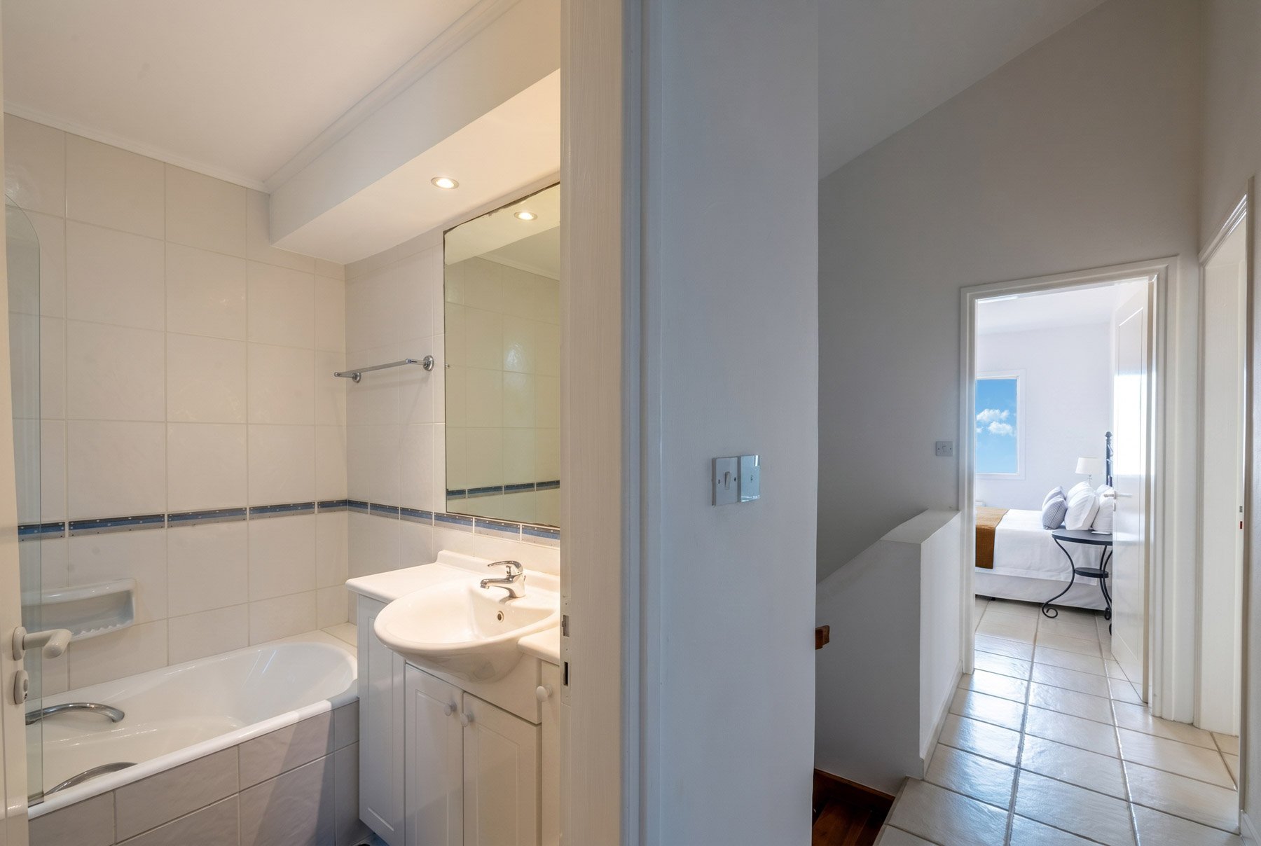  Cozy an Elegant Three Bedroom House with Sea Views - 物件實景