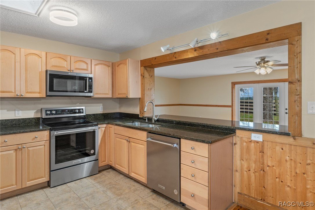 Floral City, Florida, 34436, United States, 3 Bedrooms Bedrooms, ,3 BathroomsBathrooms,Residential,For Sale,1982480