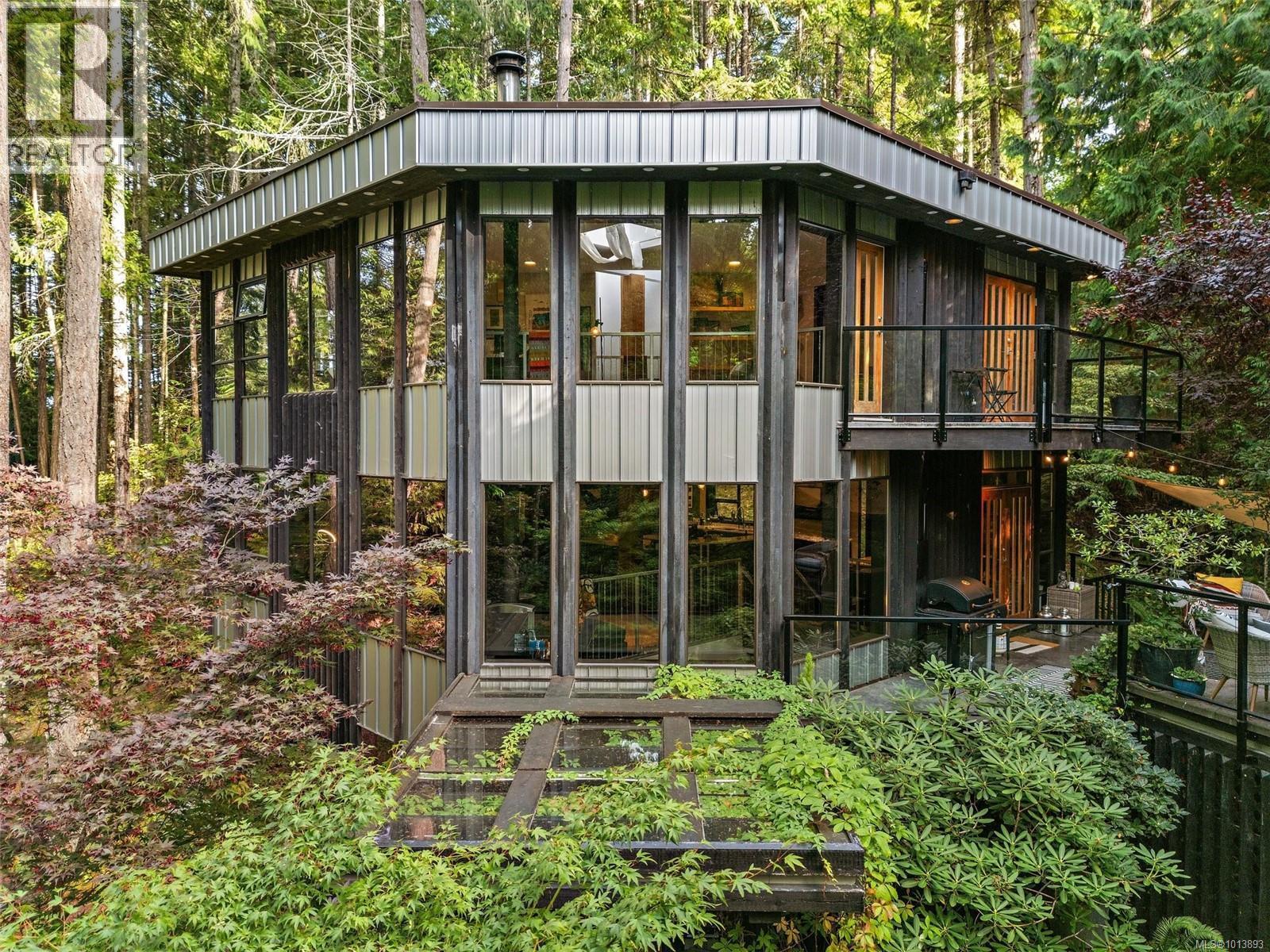 NORTH SAANICH, British Columbia, V8L 5K1, CA, 3 Bedrooms Bedrooms, ,3 BathroomsBathrooms,Residential,For Sale,1951213