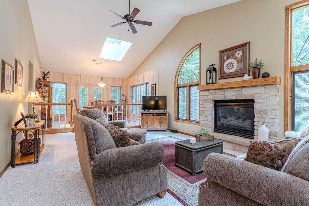 Wausau, Wisconsin, 54401, United States, 4 Bedrooms Bedrooms, ,3 BathroomsBathrooms,Residential,For Sale,1889957