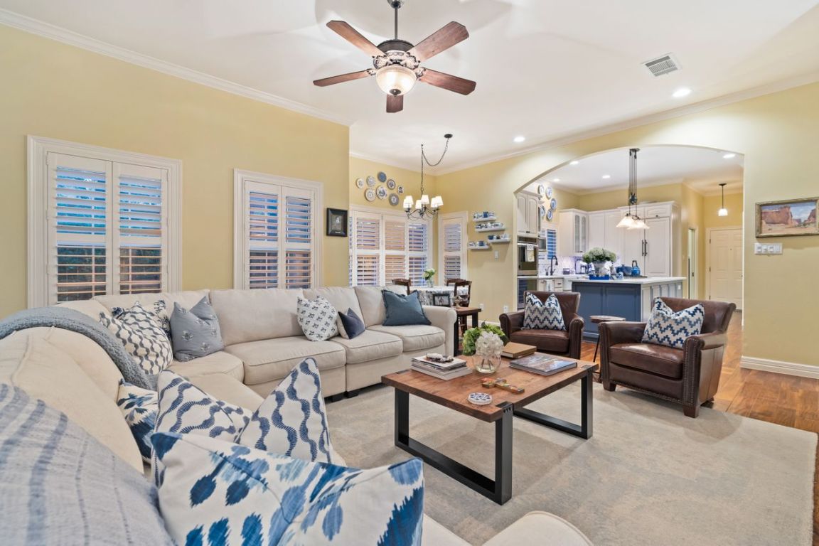 Austin, Texas, 78746, United States, 5 Bedrooms Bedrooms, ,5 BathroomsBathrooms,Residential,For Sale,1847430