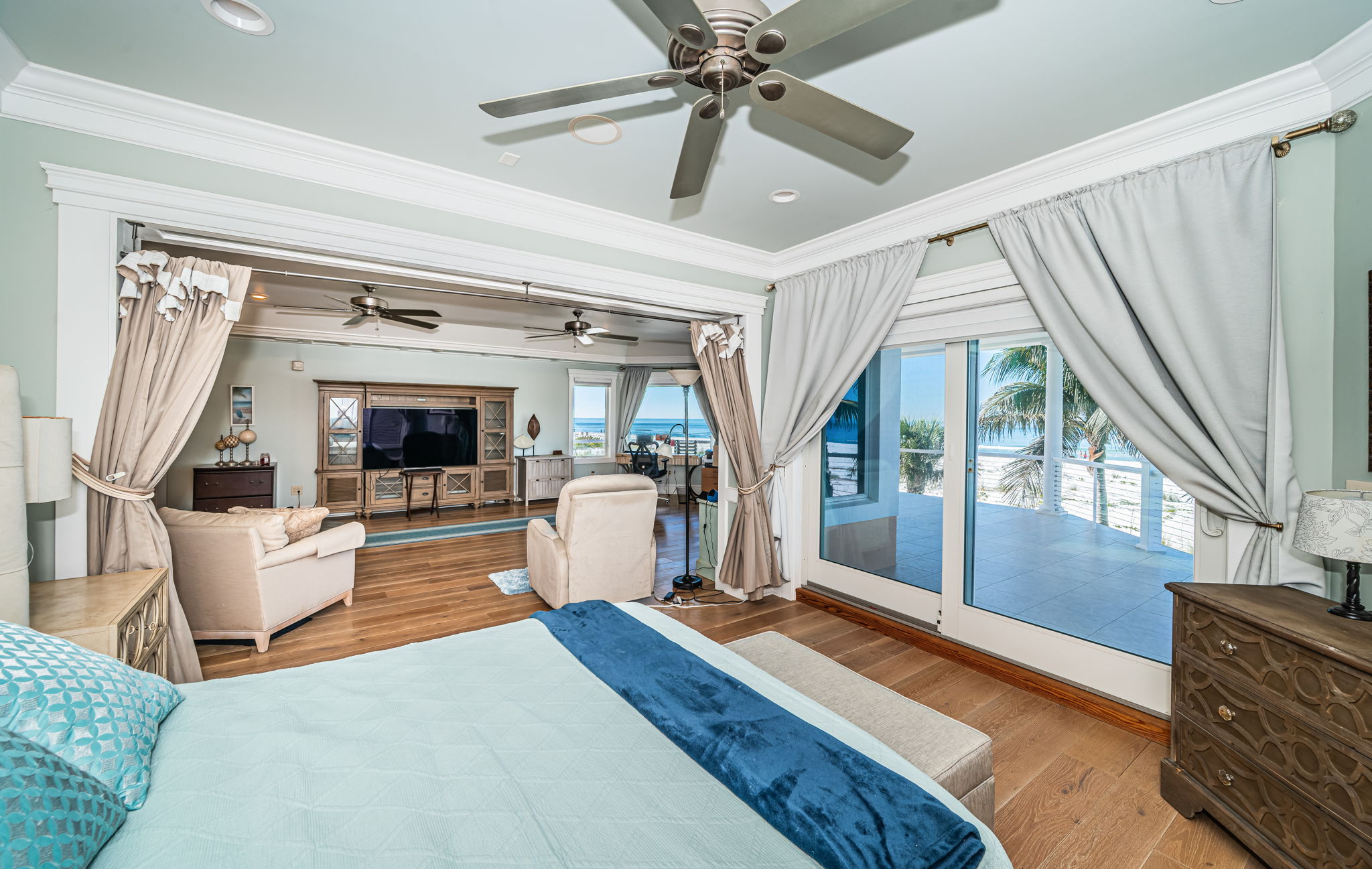 Clearwater, Florida, 33767, United States, 4 Bedrooms Bedrooms, ,5 BathroomsBathrooms,Residential,For Sale,2010796