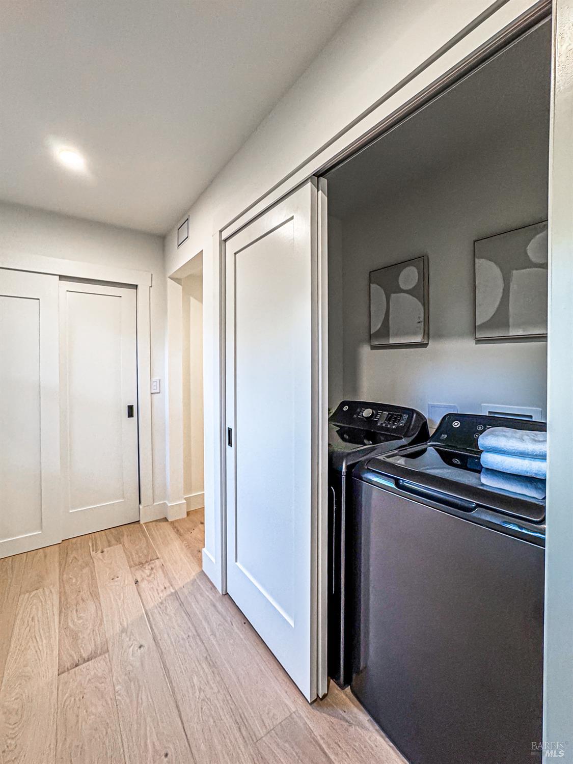 San Rafael, California, 94903, United States, 4 Bedrooms Bedrooms, ,3 BathroomsBathrooms,Residential,For Sale,1992901