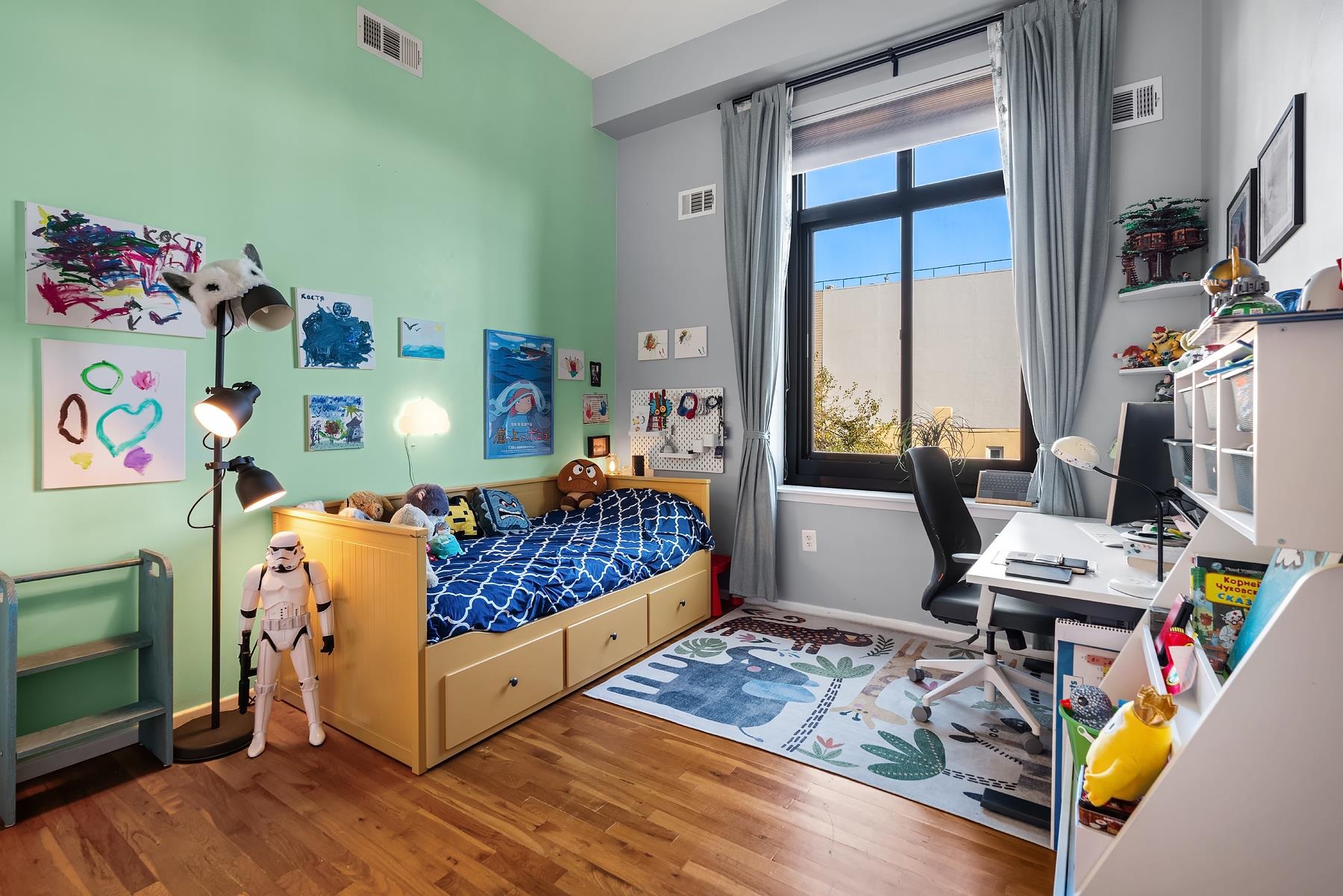 Weehawken, New Jersey, 07086, United States, 2 Bedrooms Bedrooms, ,2 BathroomsBathrooms,Residential,For Sale,1991208