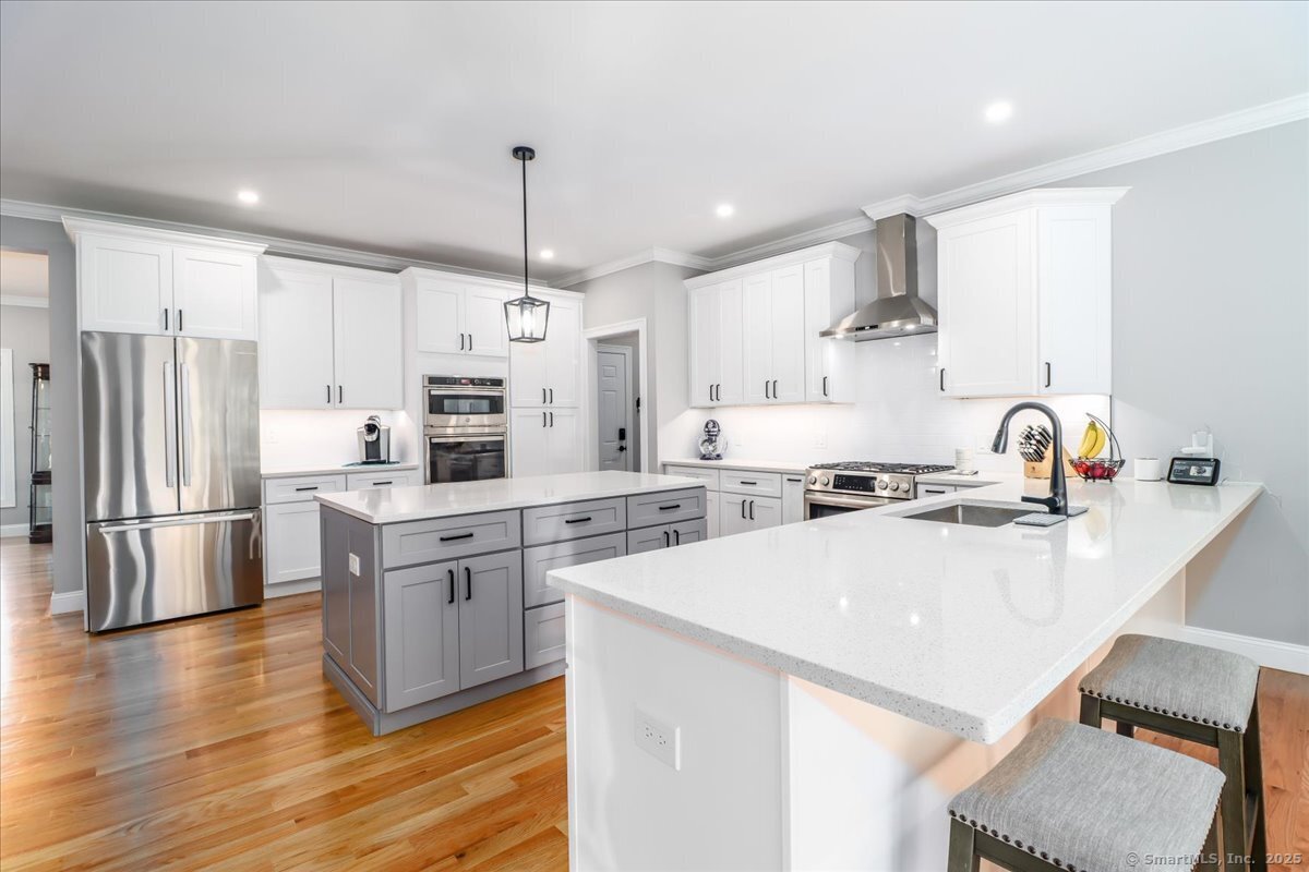 New Milford, Connecticut, 06776, United States, 2 Bedrooms Bedrooms, ,3 BathroomsBathrooms,Residential,For Sale,1875818